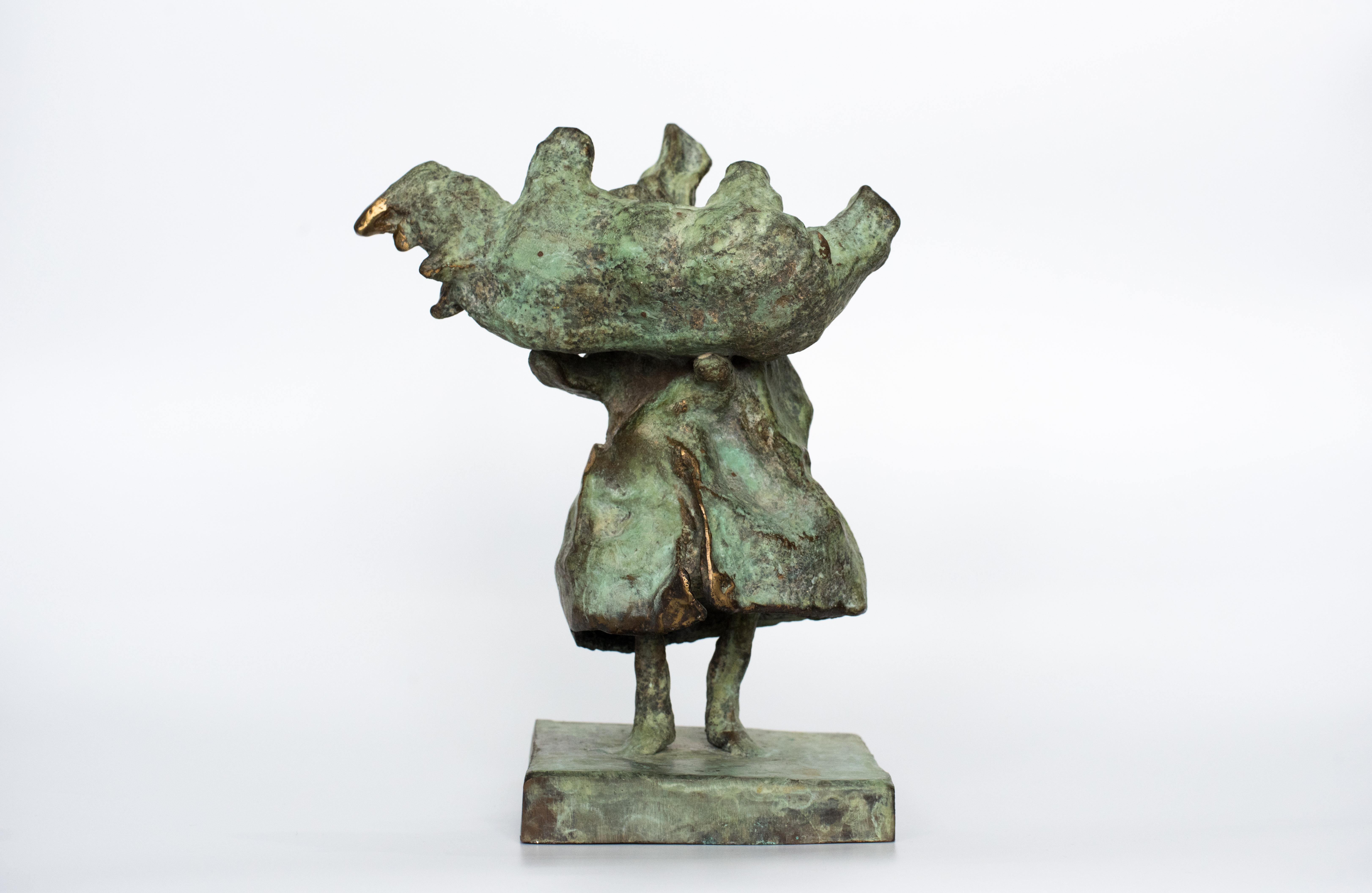 Bronze sculpture 
Weight 3100g