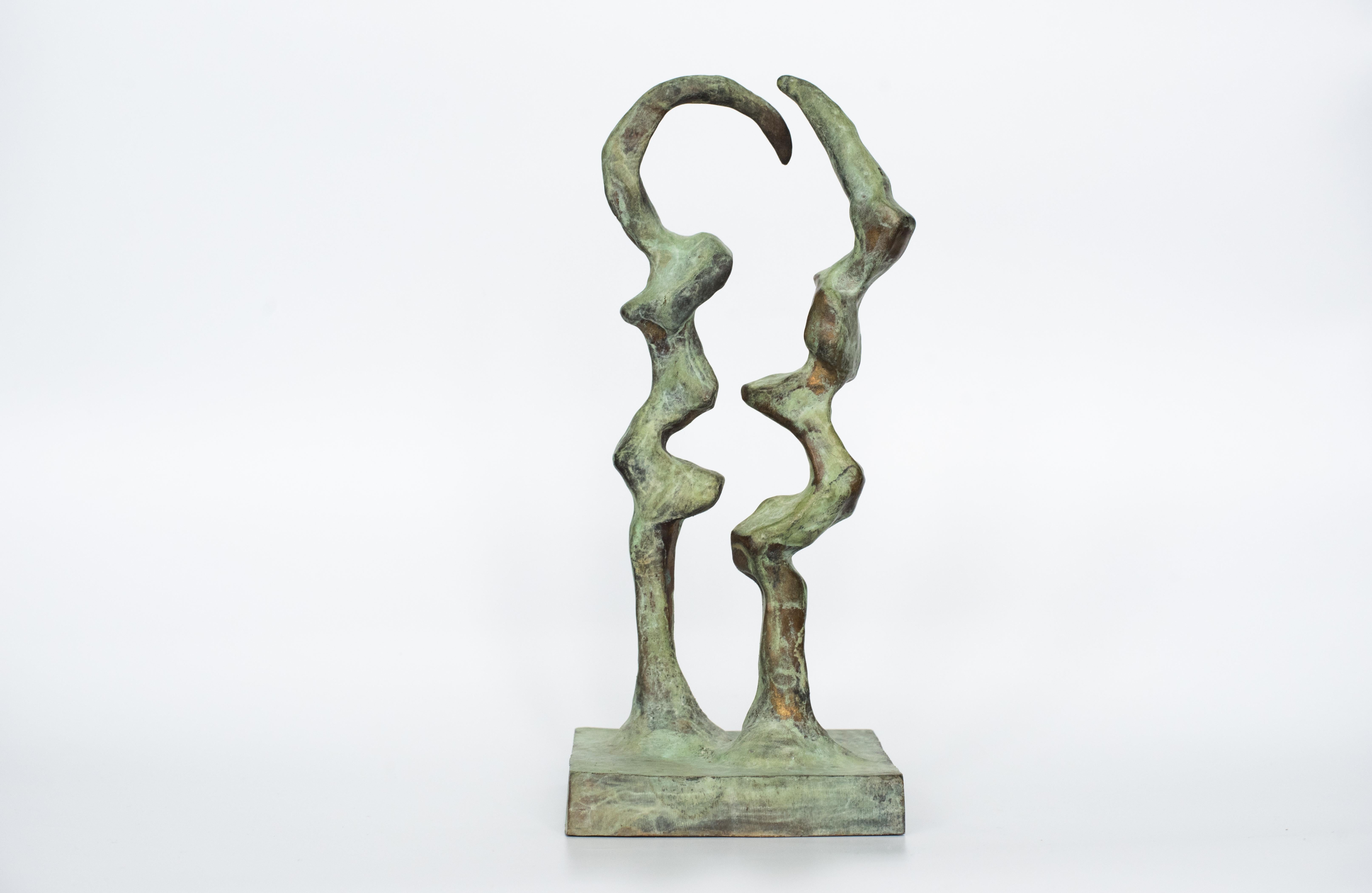 Bronze sculpture 
Weight 2050g