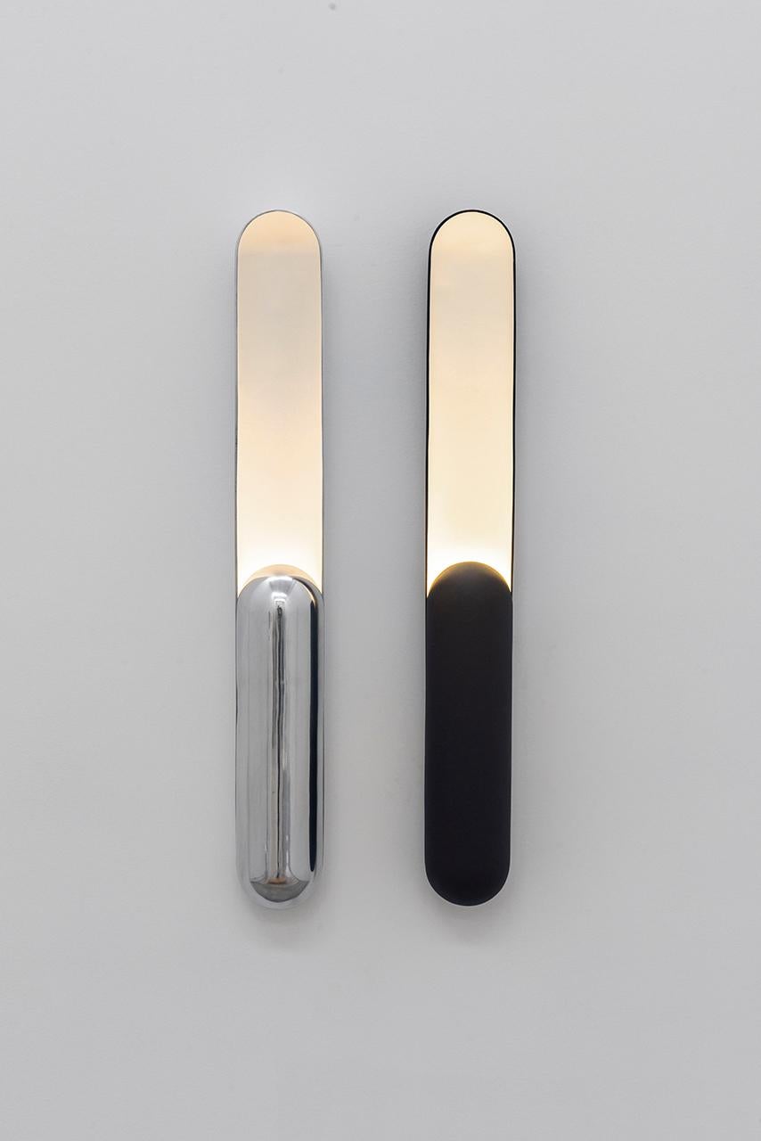 Brésilien Applique AZO, by Rain, lampe contemporaine, aluminium, poli en vente