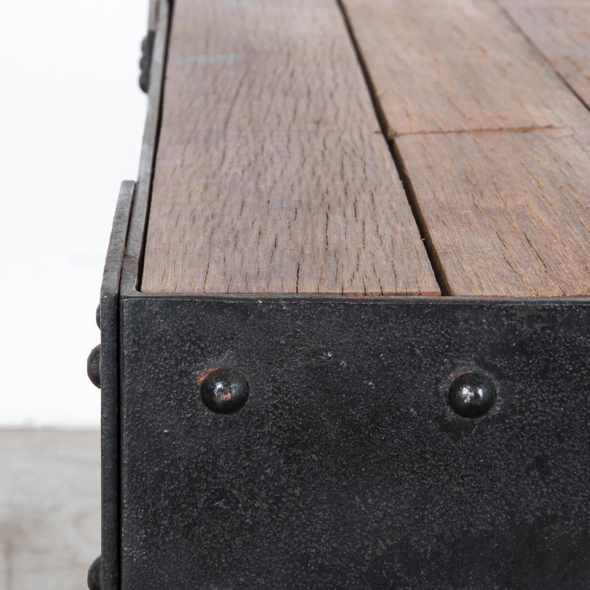 Table basse en fer Wood Wood Bon état - En vente à High Point, NC