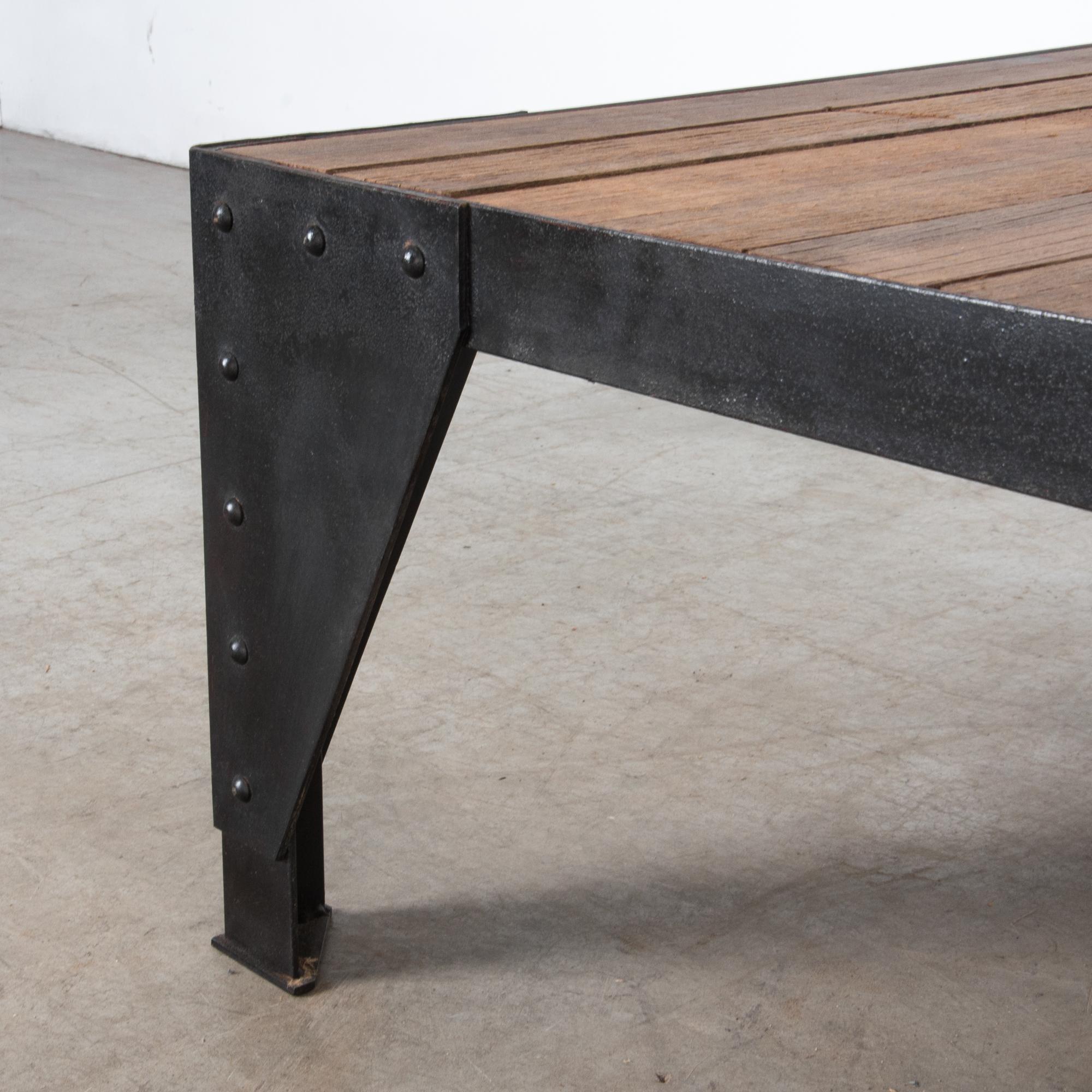 XXIe siècle et contemporain Table basse en fer Wood Wood en vente