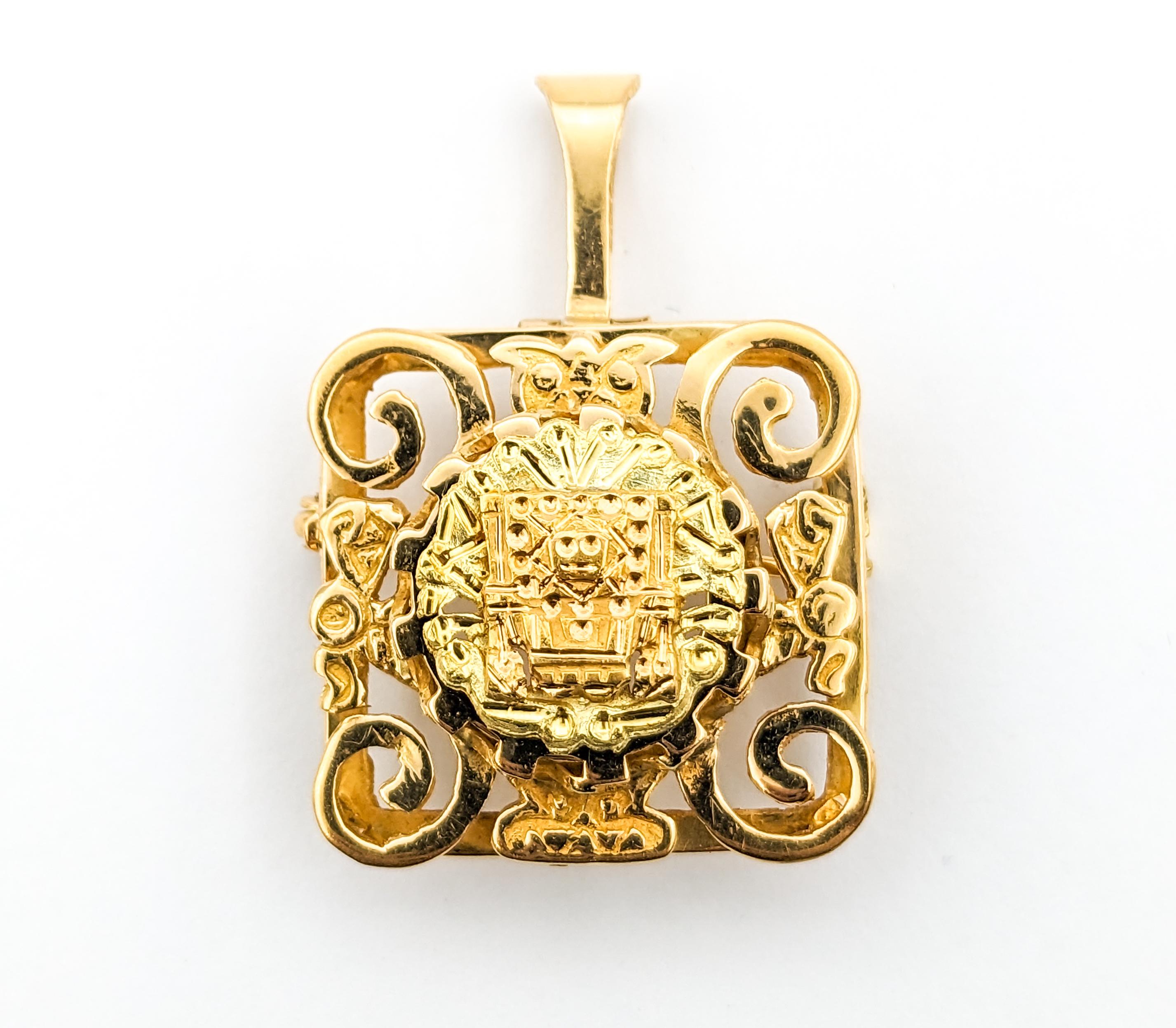 Aztec Ancient God Vintage Brooch/Pendant In Yellow Gold For Sale 2