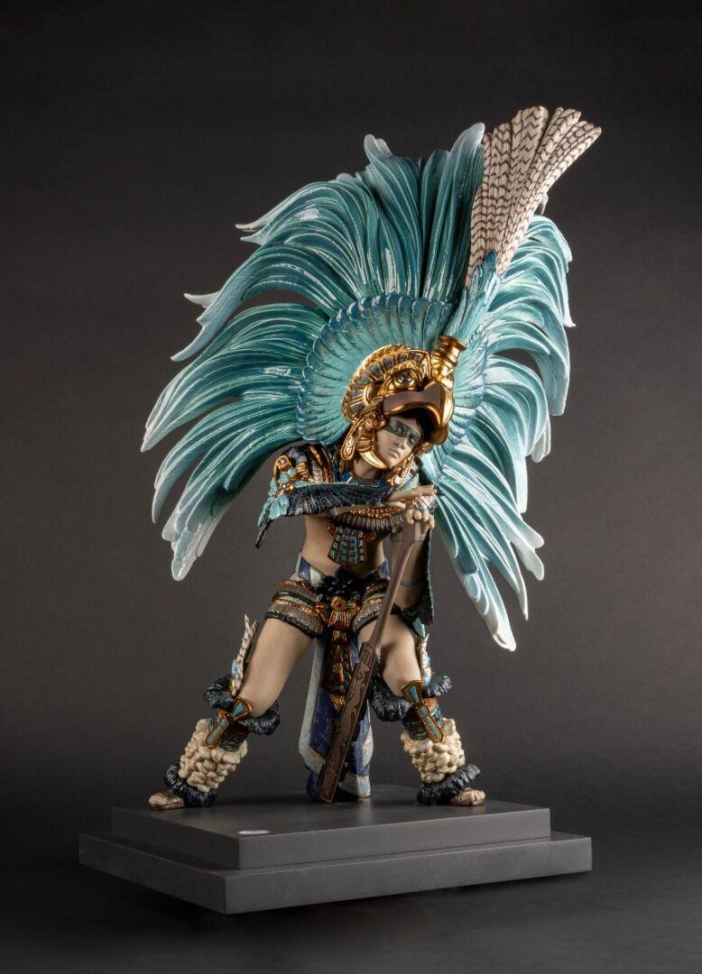 Matte porcelain creation inspired by traditional Aztec dances from Mexico. A work with an understated yet profusely enriched decoration that mirrors the solemnity of these ritual dances.

The origins of Aztec dances go back to pre-Hispanic Mexico.