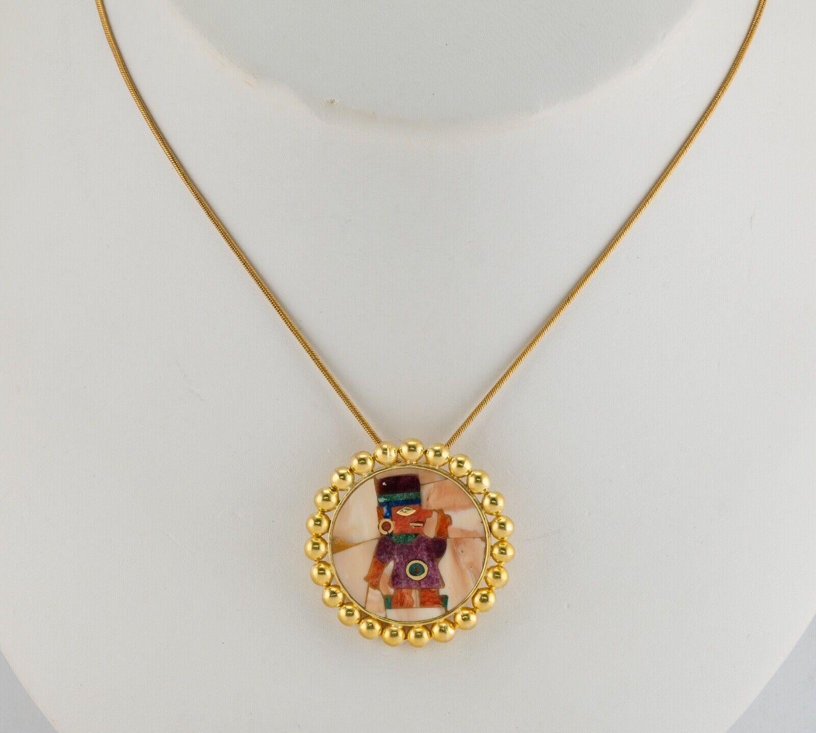 da uomo o donna Spilla con ciondolo a forma di figura azteca peruviana in oro giallo 18 carati in vendita