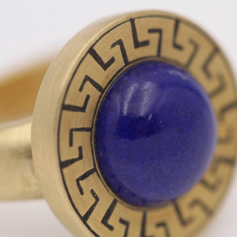 Gold Ring with Lapis Lazuli for woman  1,2cm natural Lapis Lazuli in round cabochon cut  Size 14  18kt Yellow Gold  8,16 grams.  Total diameter 2cm  Brand new product  Ref: N102946JC