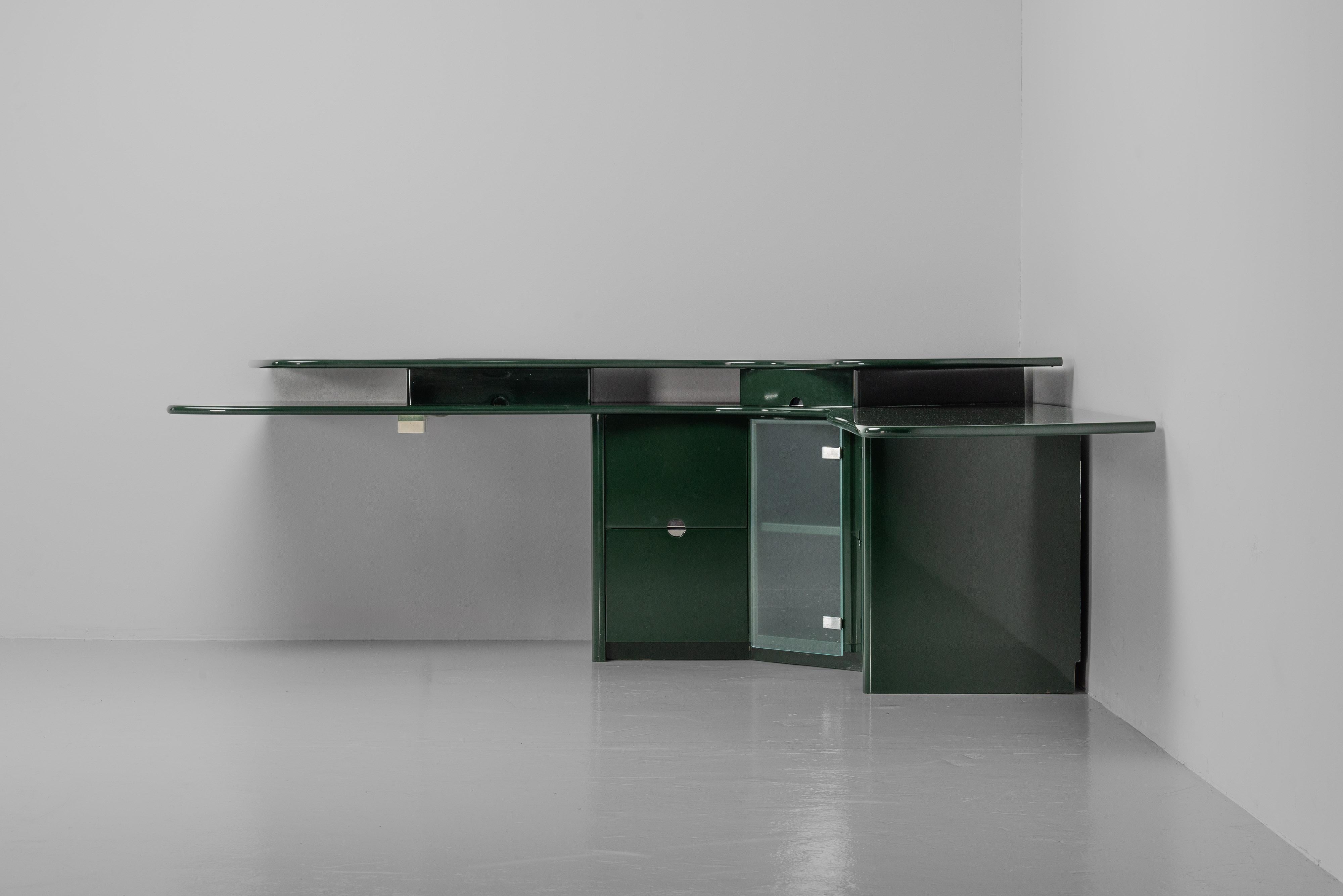 Azucena corner cabinet shelf made in Italy 1979 For Sale 2