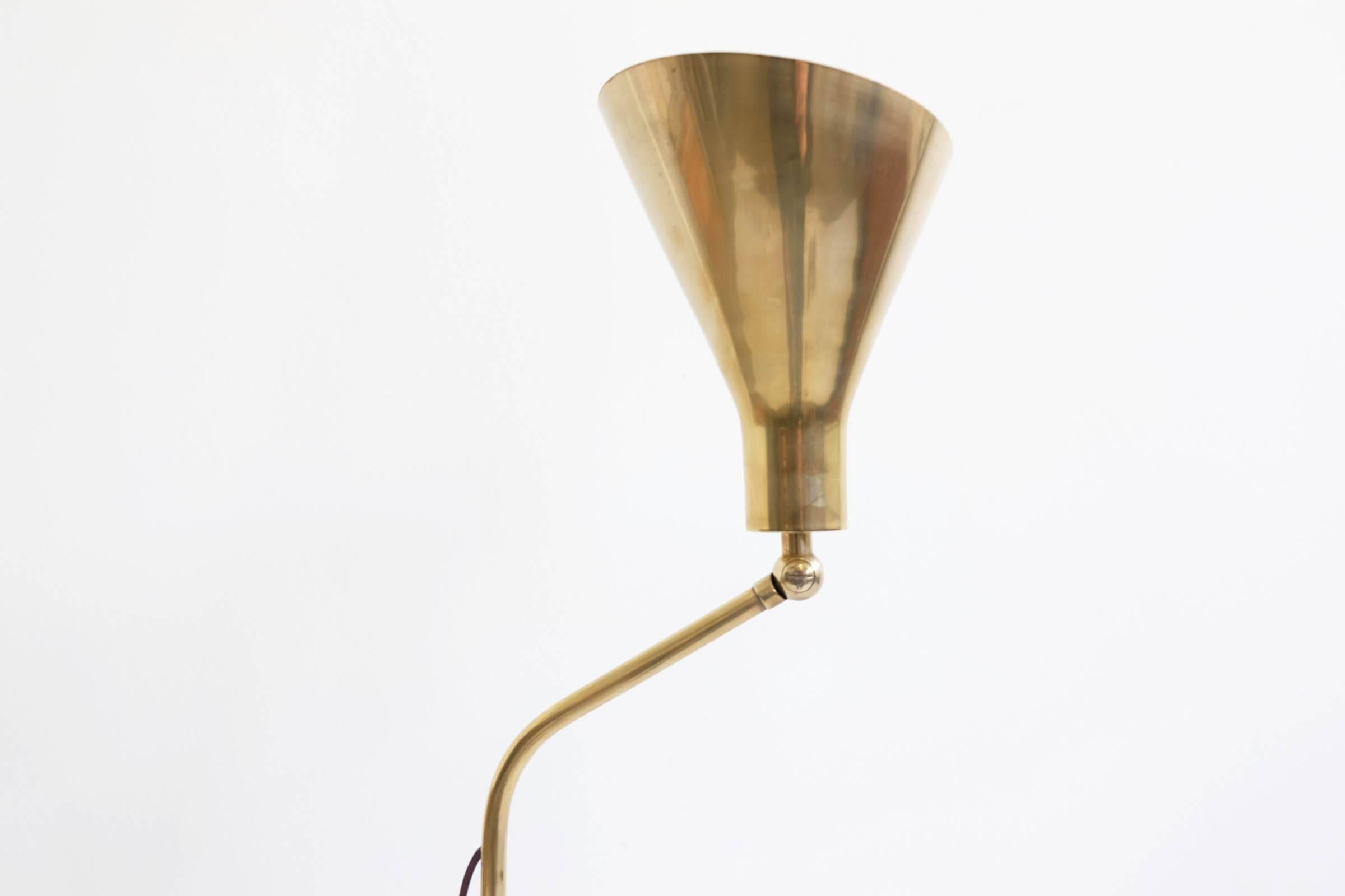Azucena, Ignazio Gardella Rare Extendable Floor Lamp Model LTE 3 In Excellent Condition In Morbio Inferiore, CH