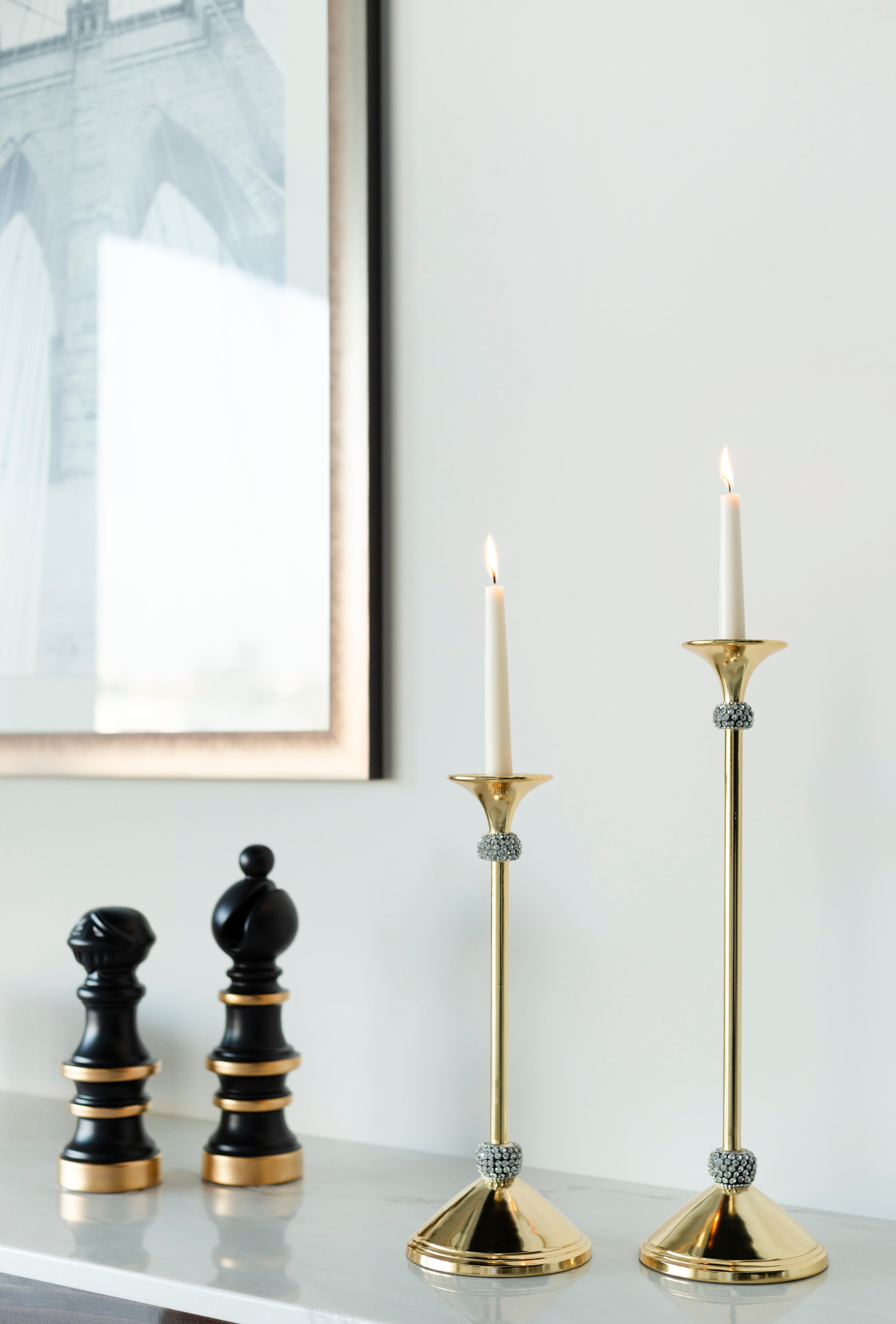 Dekorative Kerzenständer und Tablett, goldenes Nickel, handgefertigt von Lusitanus Home (Moderne) im Angebot