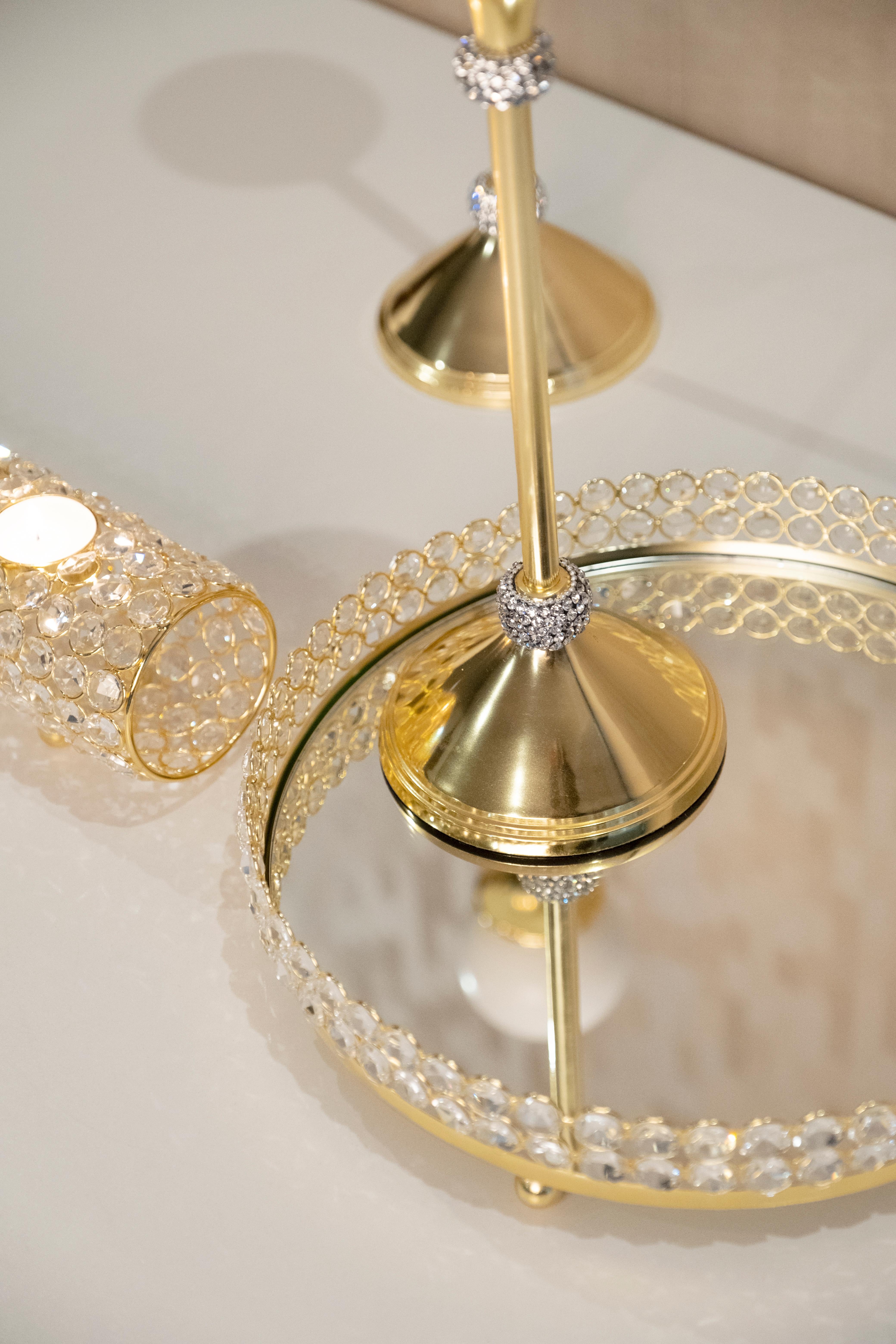 Dekorative Kerzenständer und Tablett, goldenes Nickel, handgefertigt von Lusitanus Home im Zustand „Neu“ im Angebot in Lisboa, PT
