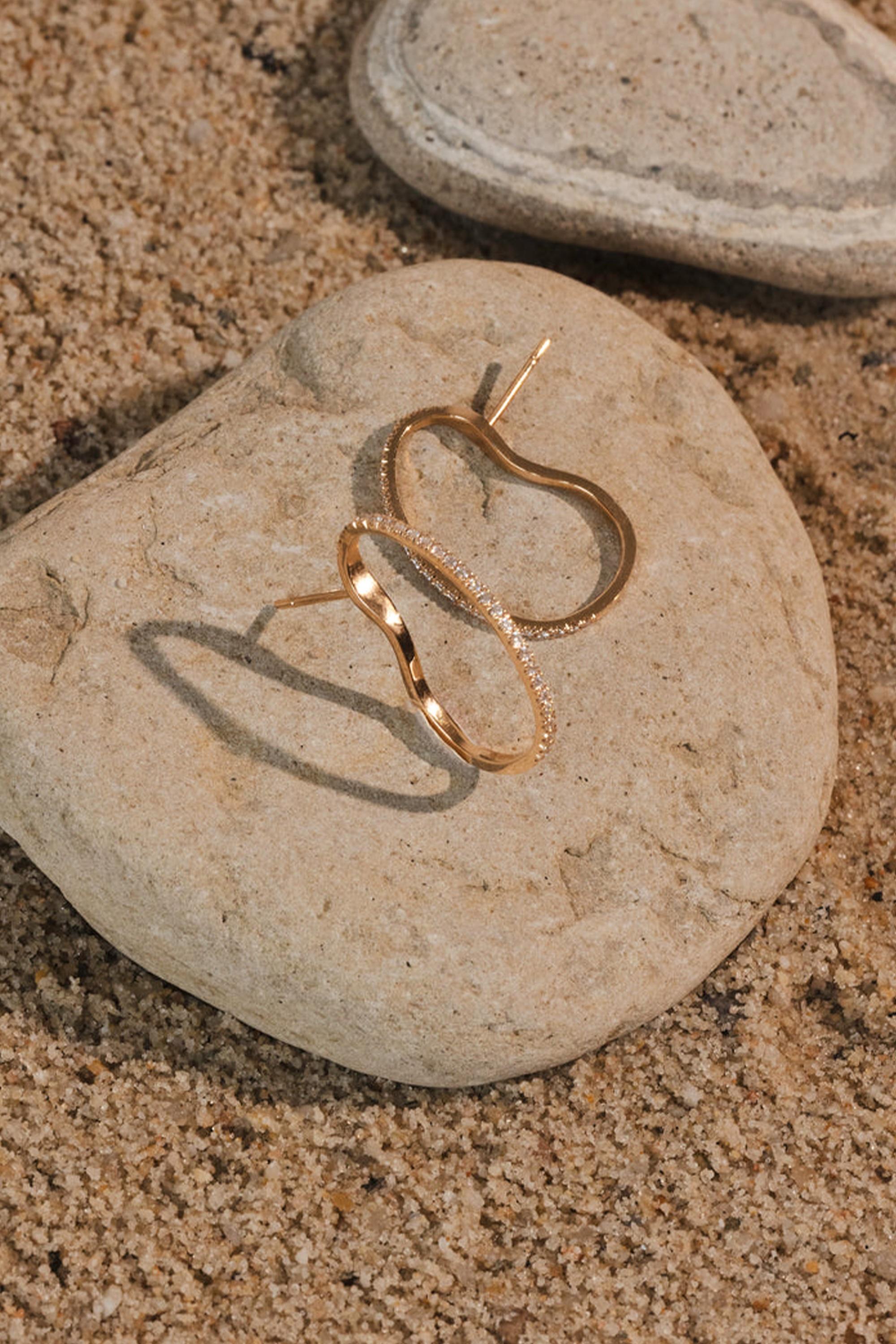 Contemporary Azura Earrings, 18k Rose Gold with 0.5ct Diamonds For Sale