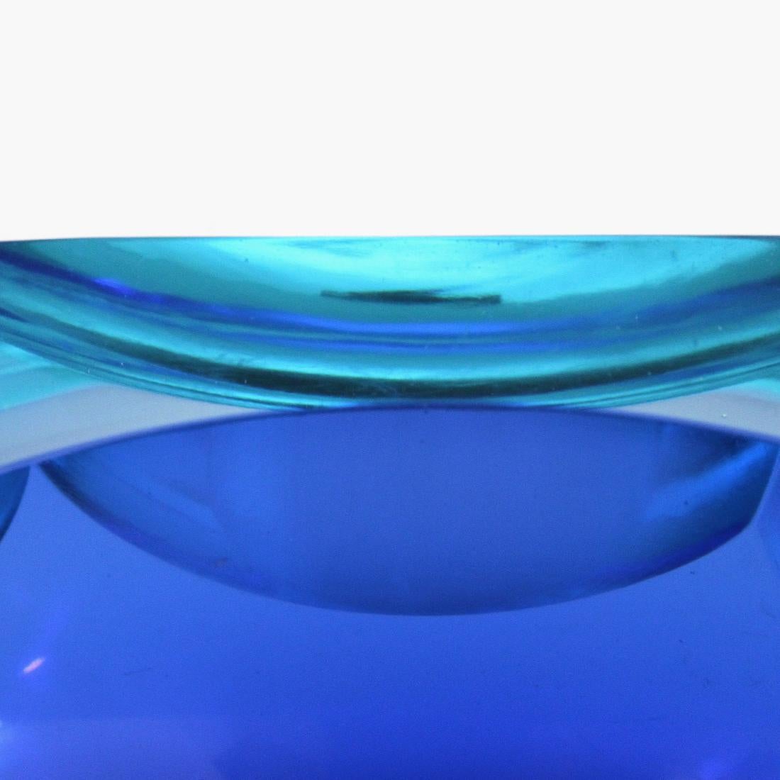 Azure and blue Murano glass bowl, 1960s For Sale 1