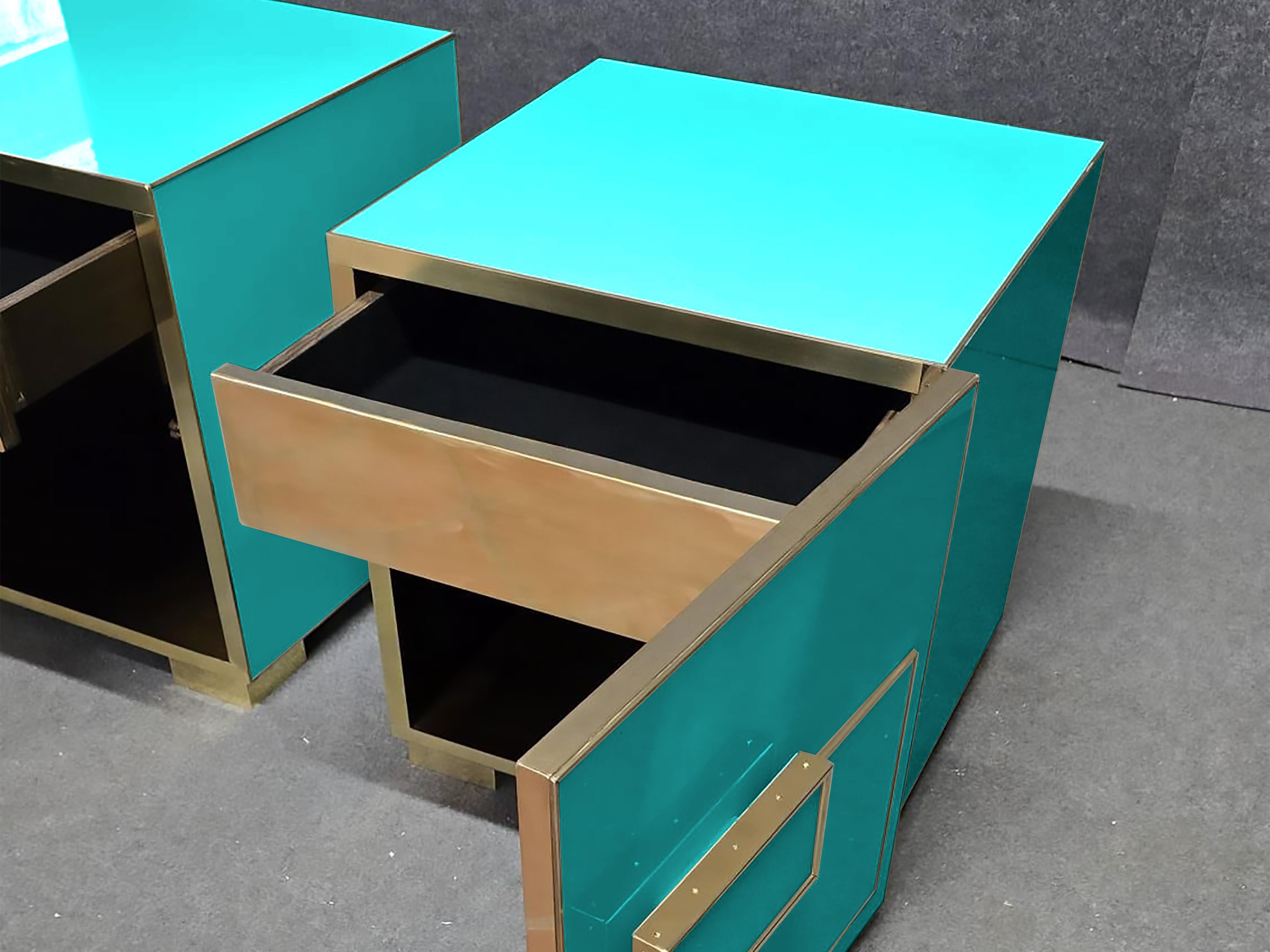 Azure Dreams: Art Deco Murano Glass & Brass Nightstands for Luxe Bedrooms In condizioni Nuovo in vendita a Guazzora, IT