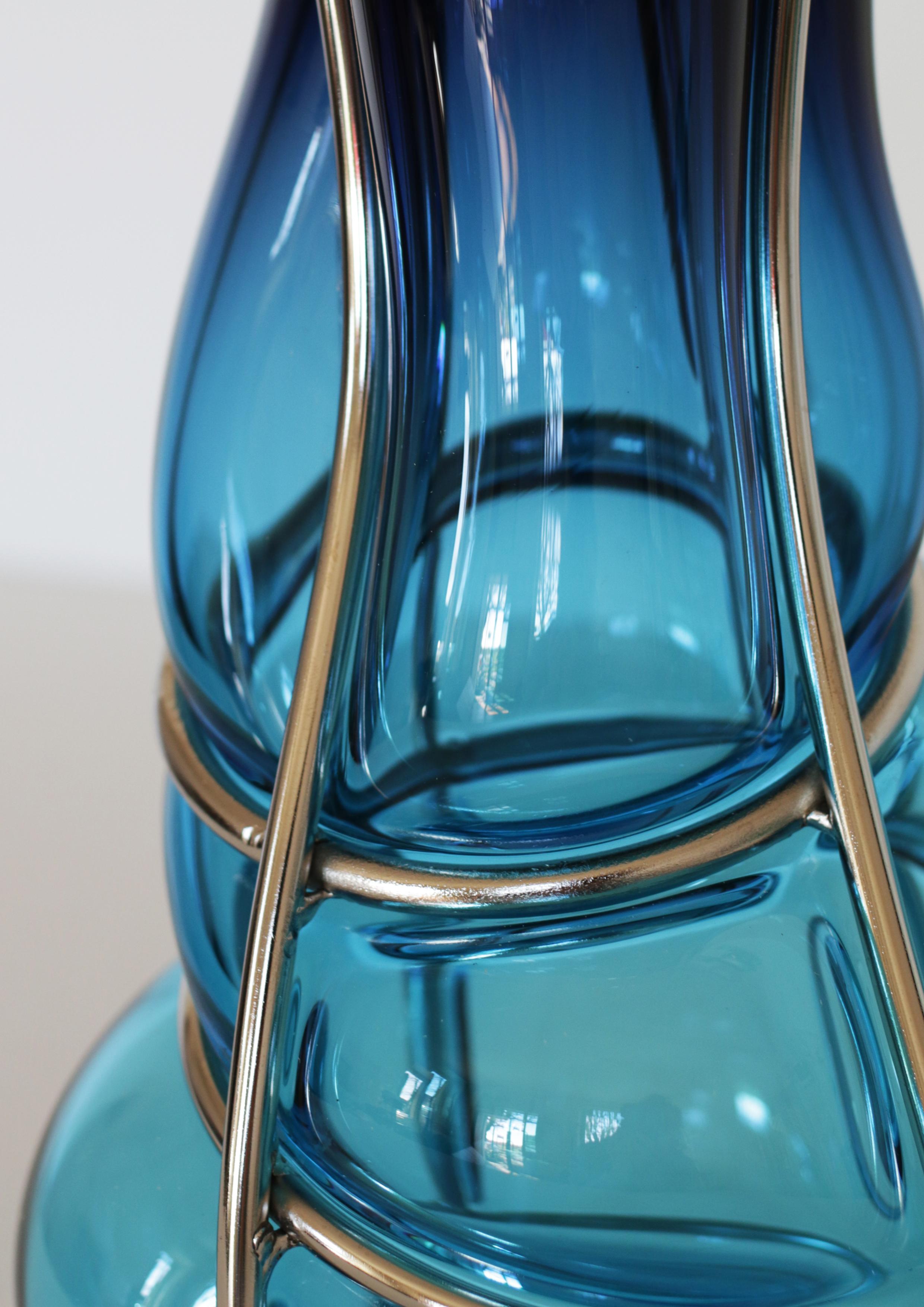 Postmoderno Vaso scultoreo Babà di Alice Crepaldi con sfumature azzurre e ametista in vendita