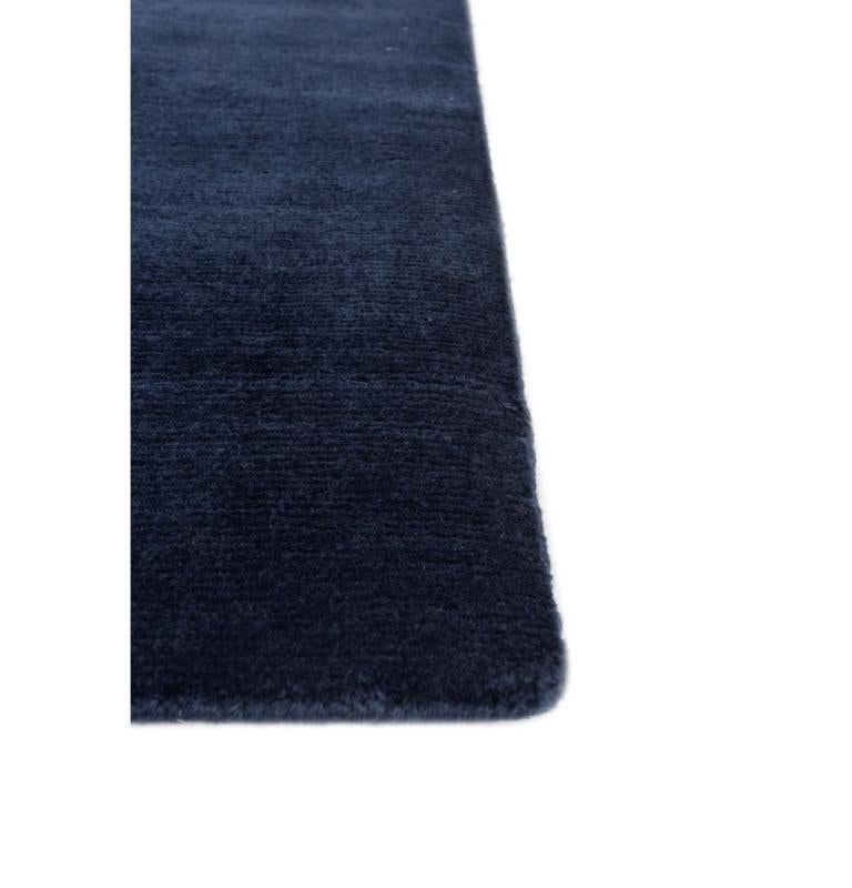 Moderne Tapis médiéval bleu azur et bleu Twilight 180 x 270 cm noué à la main en vente