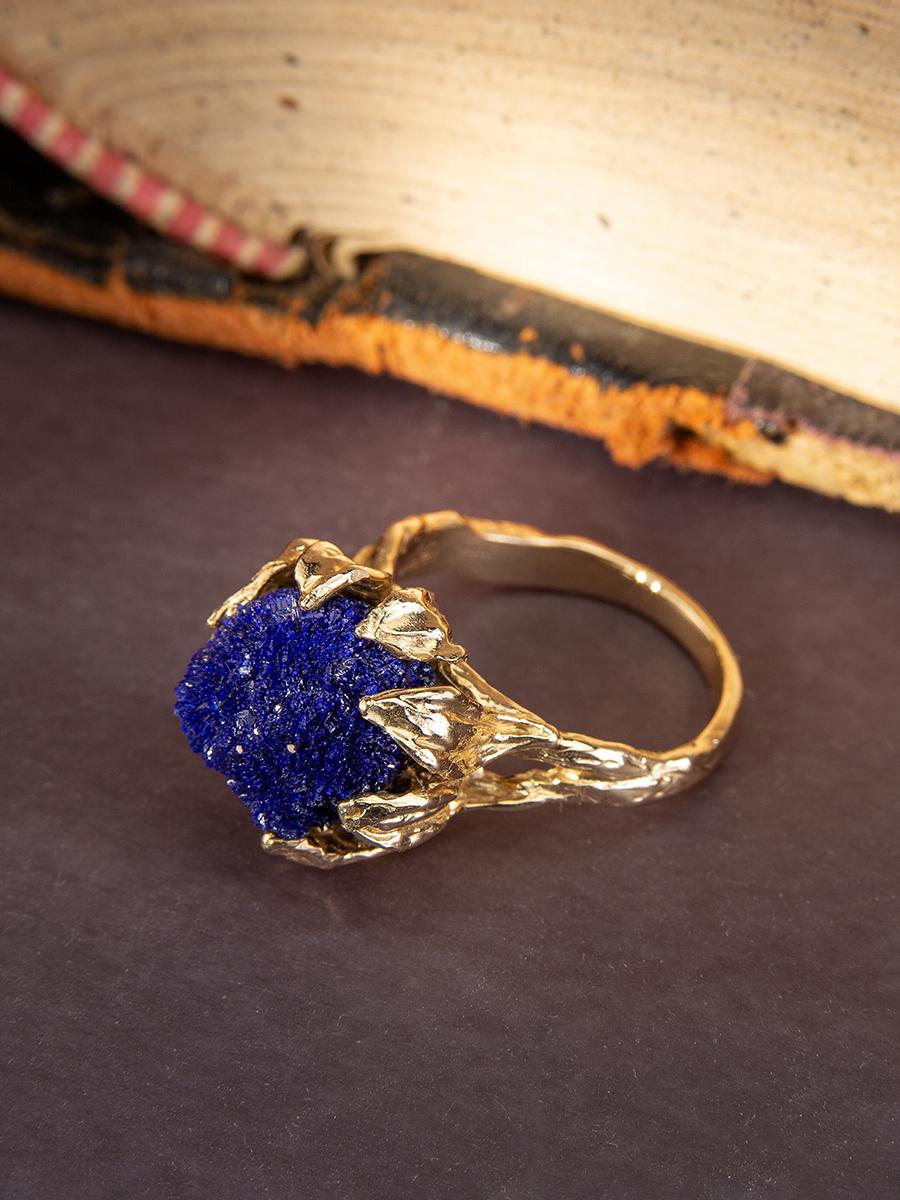 Azurite Gold Ring Natural Deep Blue Raw Crystal Flower petals For Sale 4