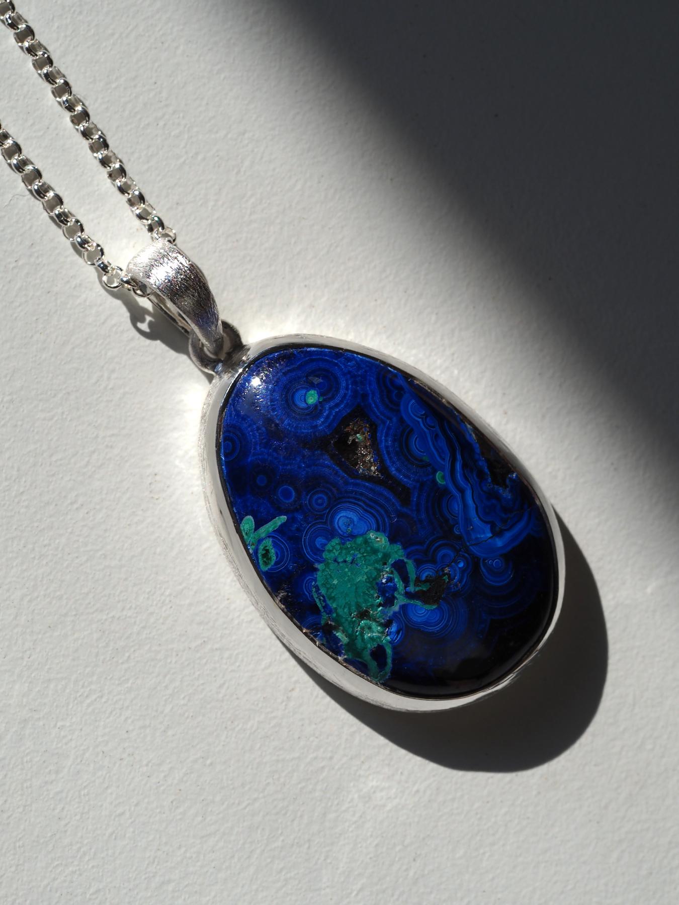 Azurite Malachite Ciondolo d'argento Blu Greene & Greene Grande Collana di pietre preziose in vendita 1