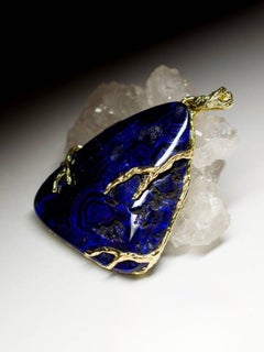 Azurite Yellow Gold Pendant Dark Blue Patterned Gem Triangle Black Magic
