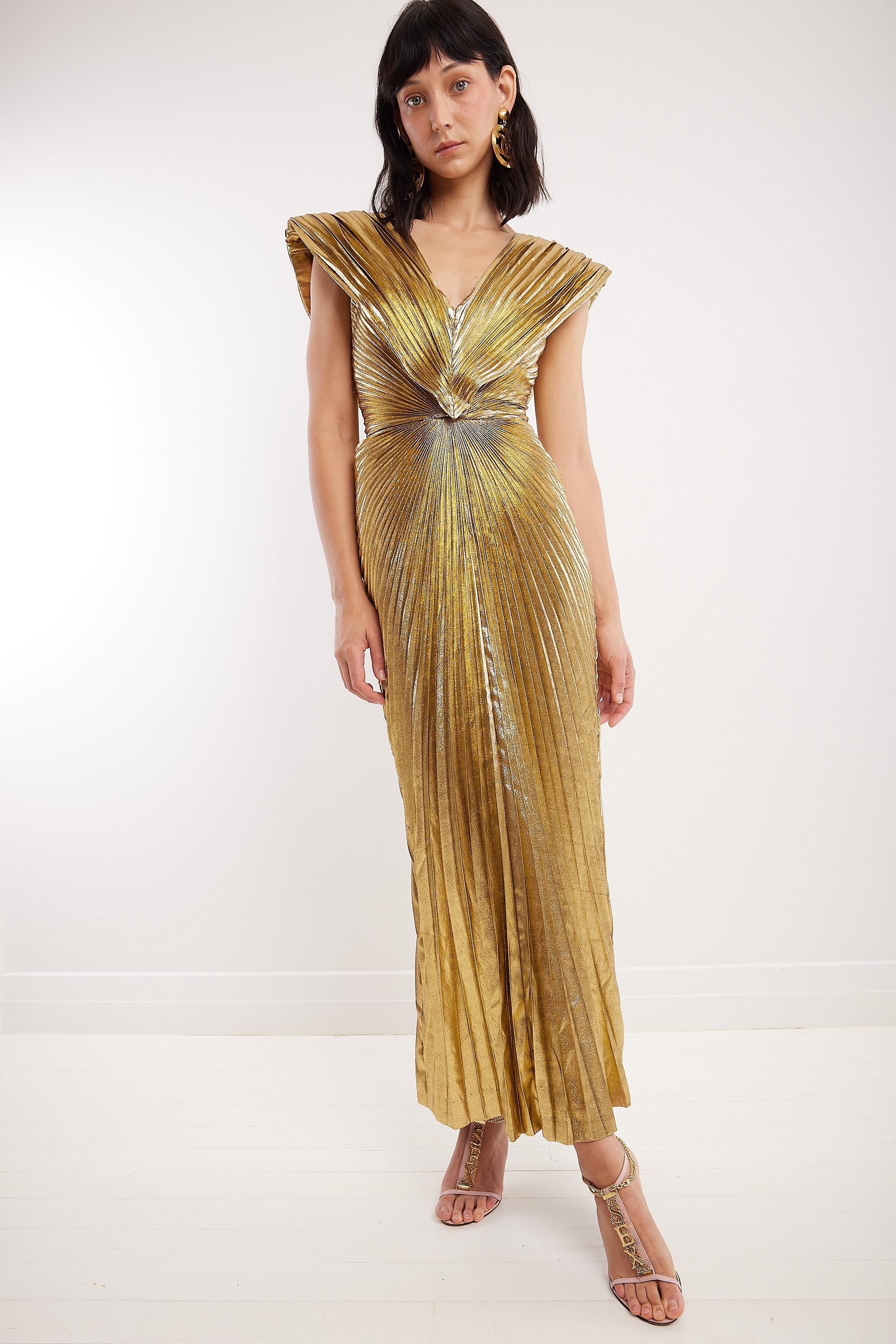 Azzaro Paris 80's Gold Lamé Sunray Plissé Met Gala Evening Gown en vente 2