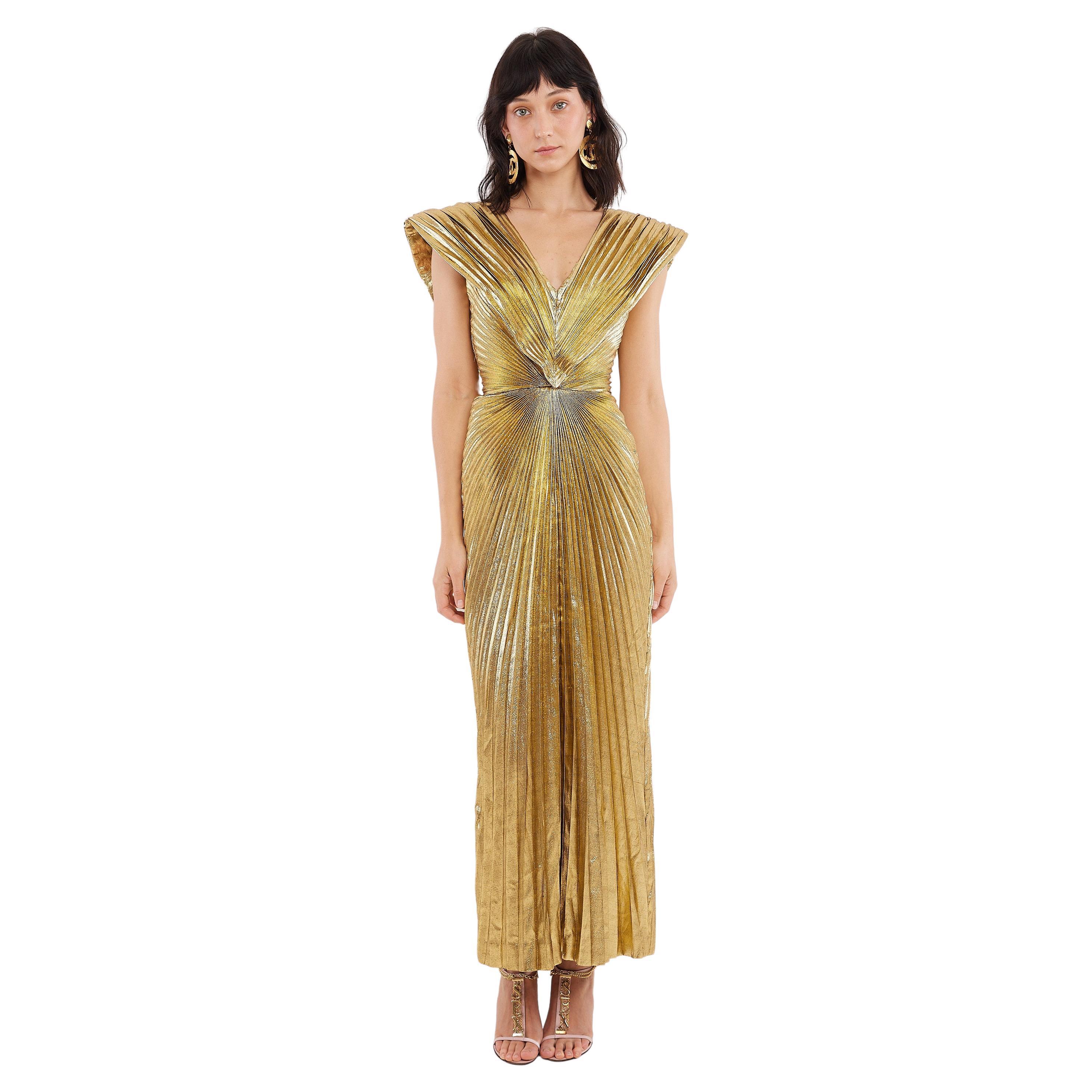 Azzaro Paris 80's Gold Lamé Sunray plissiert Met Gala Abendkleid im Angebot