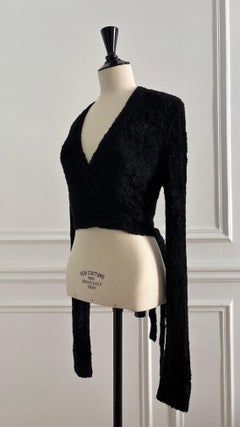 Schwarze, kurz geschnittene Wickeljacke von Azzedine Alaïa aus den 1980er Jahren in ausgezeichnetem Zustand