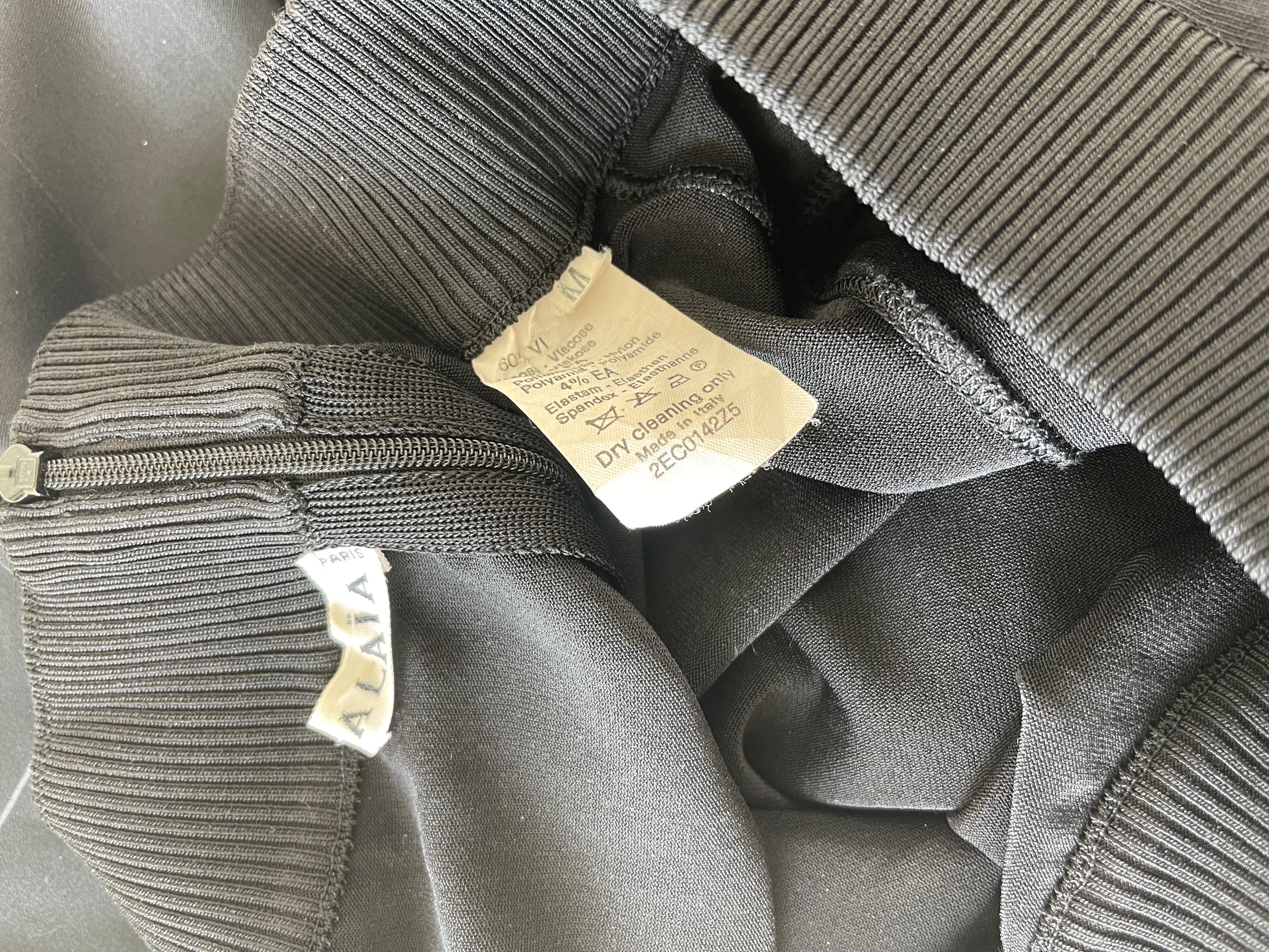 Azzedine Alaia 1990er Schwarz Bodcon Langarm Gr. Medium Vintage 90er Skater Kleid im Zustand „Hervorragend“ im Angebot in San Diego, CA