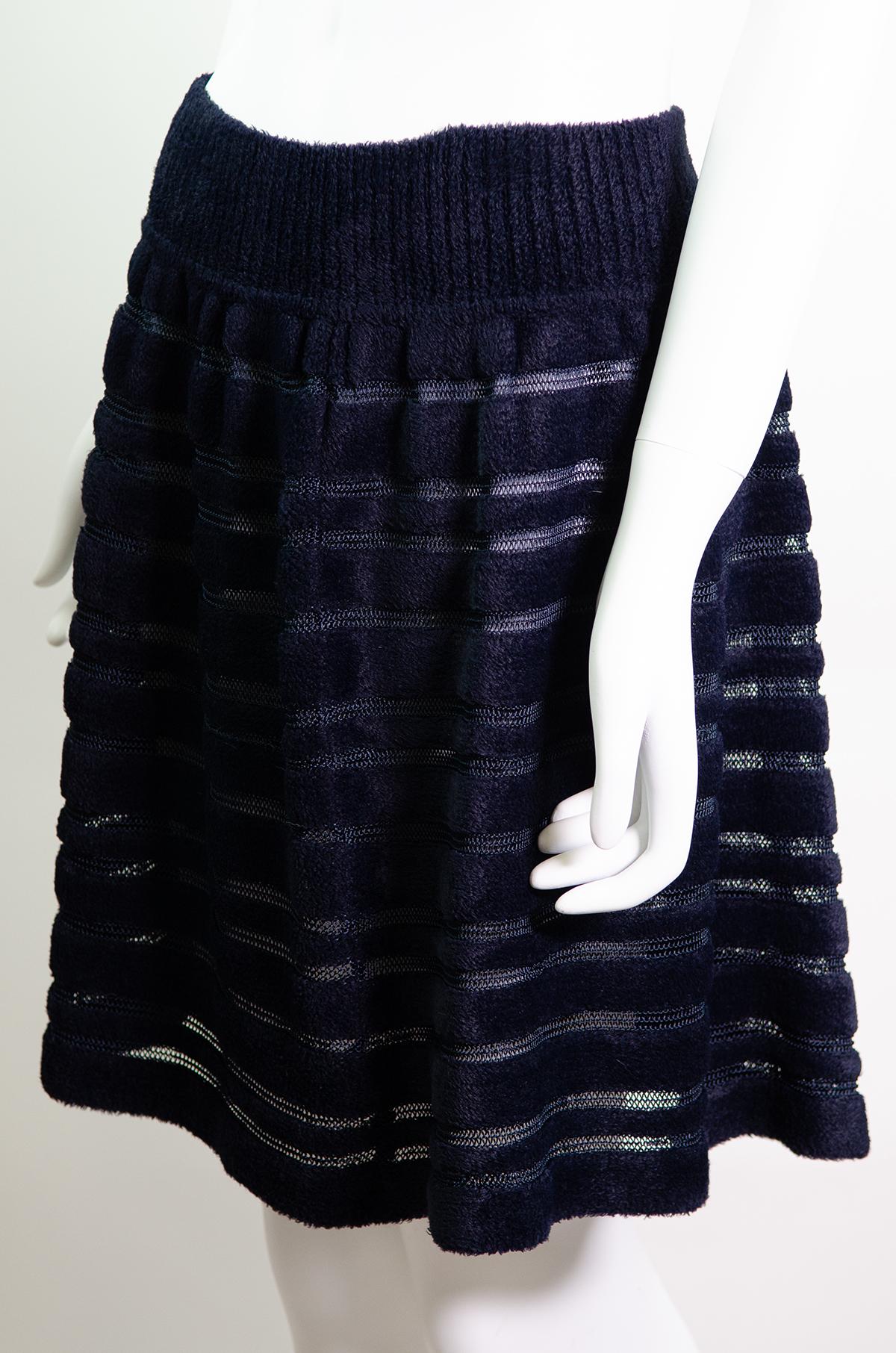 AZZEDINE ALAÏA 1990s Navy Semi-Sheer Mini Skirt L In Excellent Condition For Sale In Berlin, BE