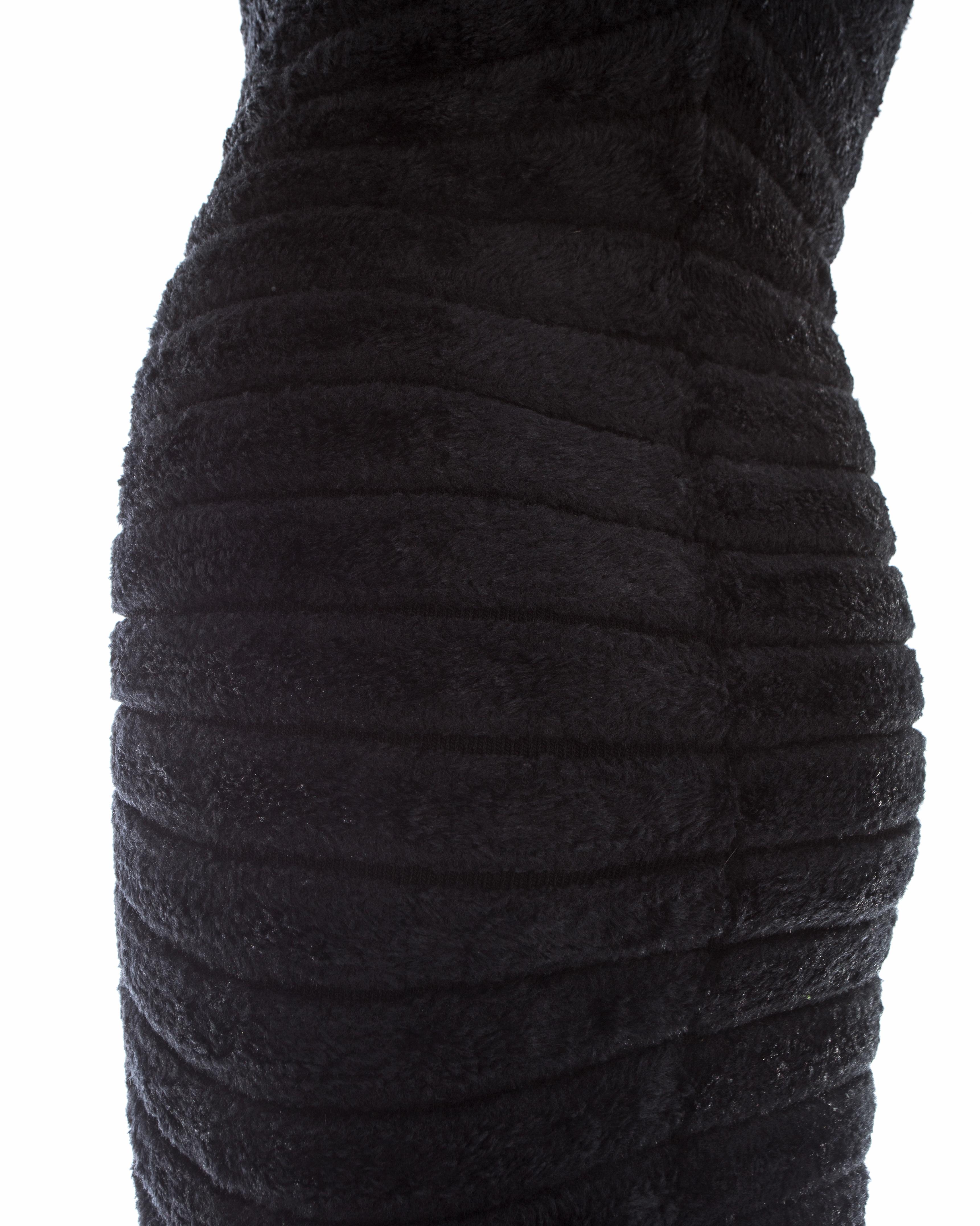 Azzedine Alaia black chenille-knitted 'Houpette' dress, ss 1994  For Sale 3