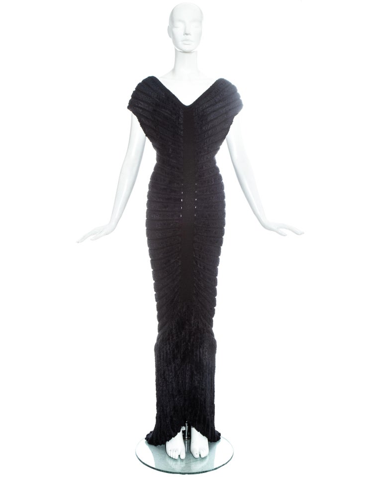 Azzedine Alaia black chenille knitted 'houpette' trained evening dress, ss 1994 In Excellent Condition For Sale In London, GB