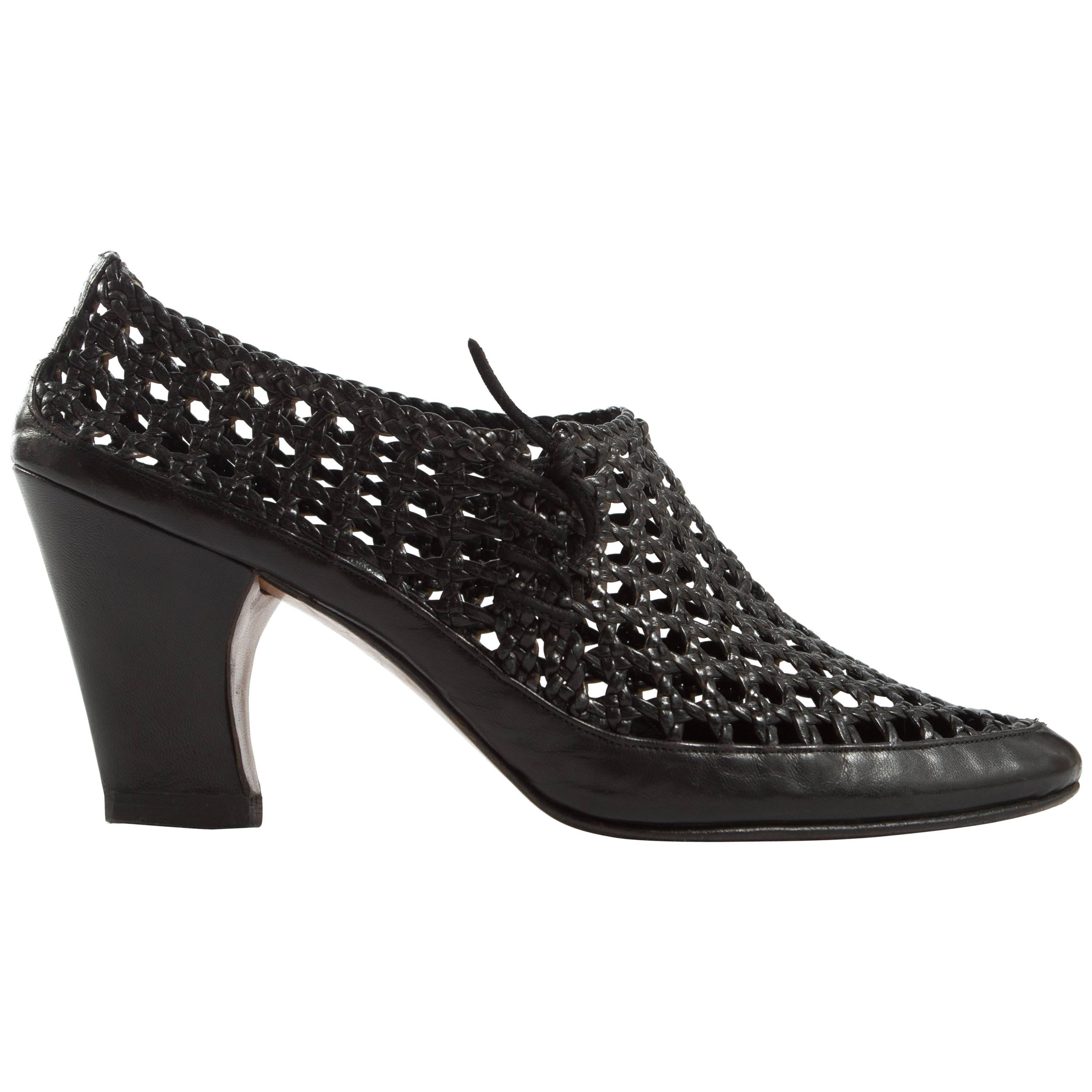 Azzedine Alaia, tacchi a punta in pelle nera e uncinetto, 1985-1988 ca. in vendita
