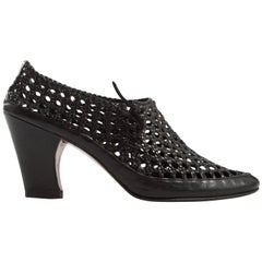 Zapatos de tacón Azzedine Alaia de piel negra y ganchillo, ca. 1985-1988