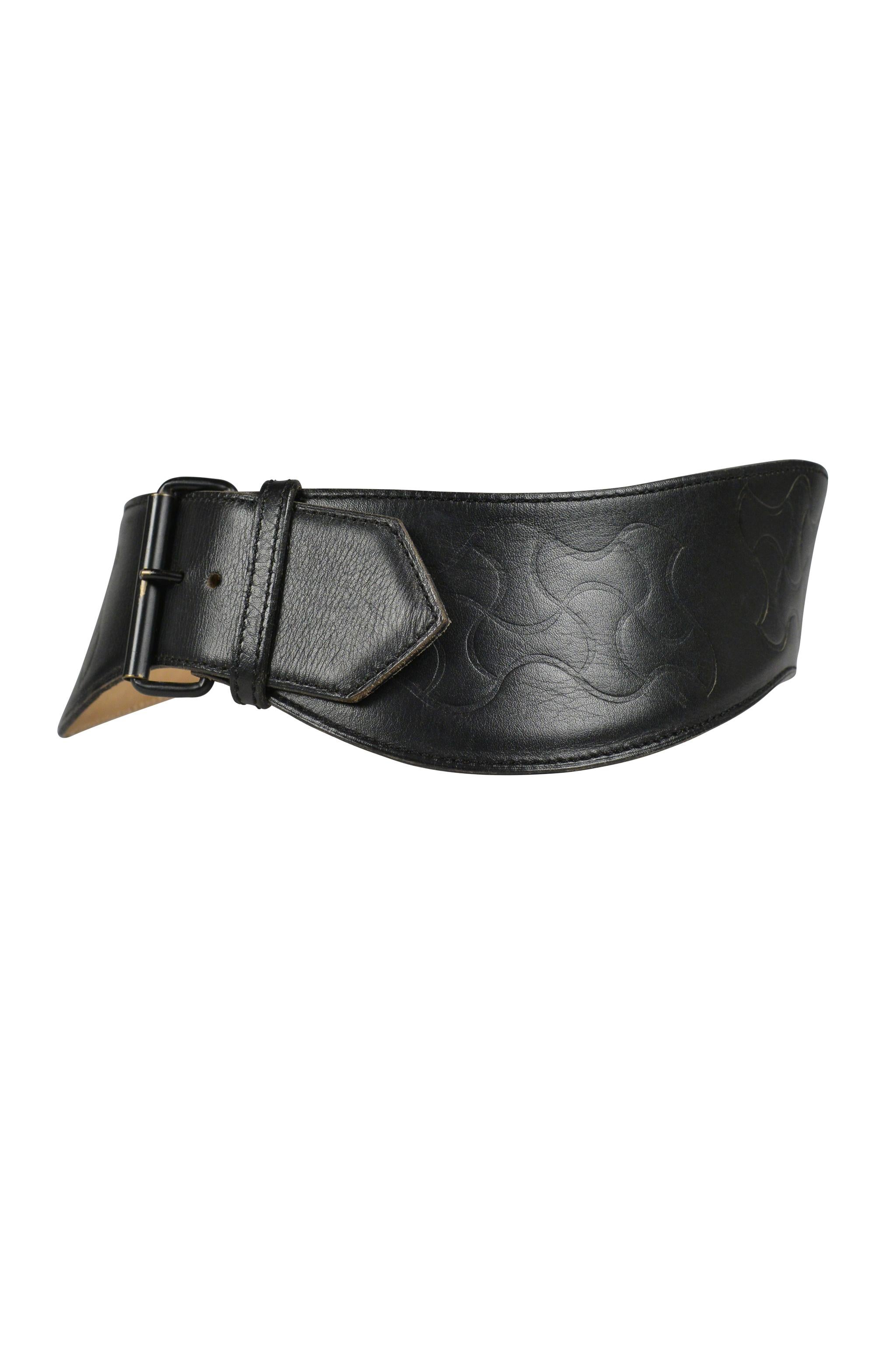 Azzedine Alaia Black Leather Curve Belt With Embossed Details And Brass Buckle In Good Condition In Los Angeles, CA