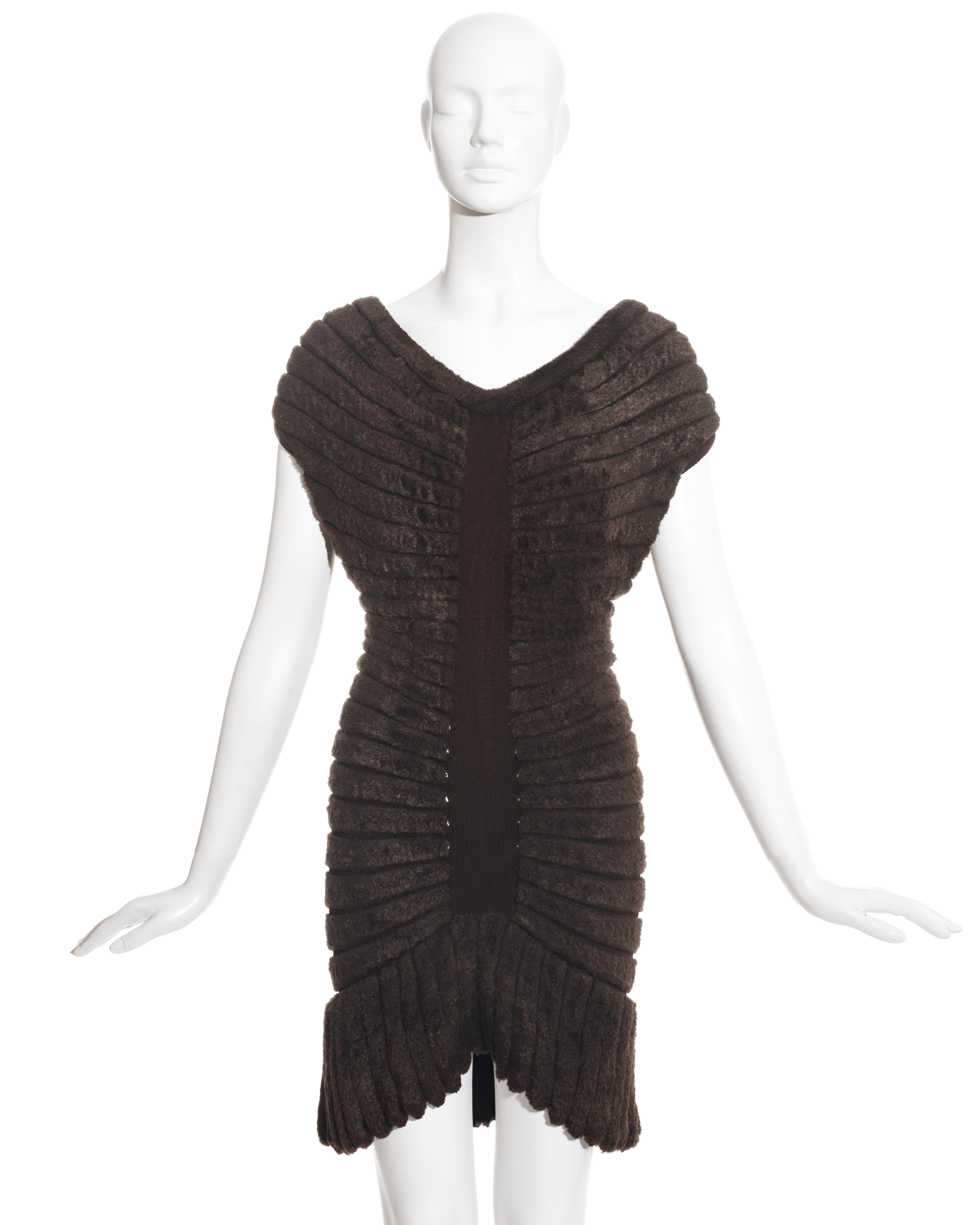 Azzedine Alaïa brown chenille-knitted 'Houpette' mini dress. Sculpted figure-hugging design with concentric chenille bands.

Spring-Summer 1994