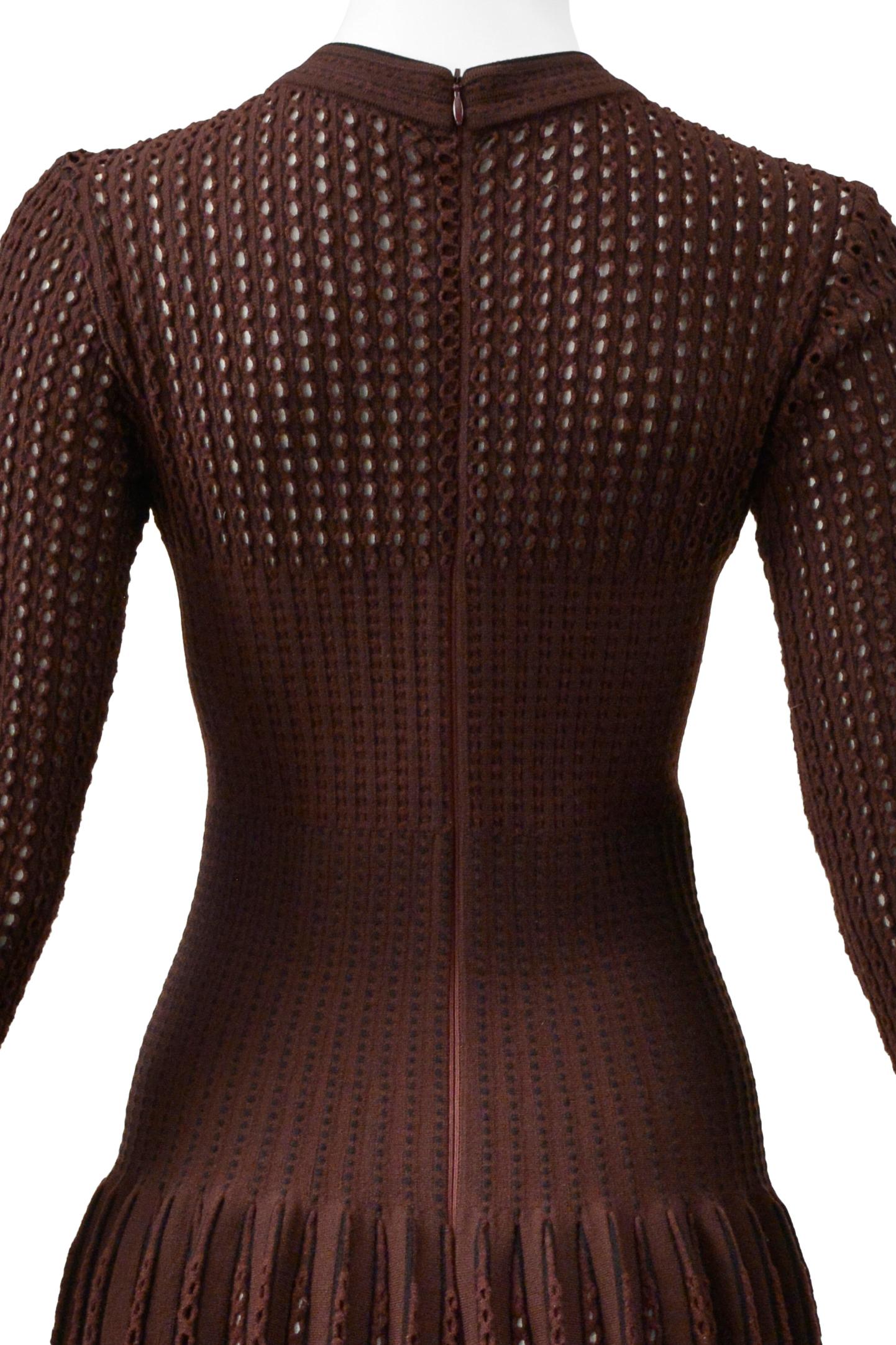 Azzedine Alaia - Vestito in maglia fantasia con taglio laser marrone in vendita 7