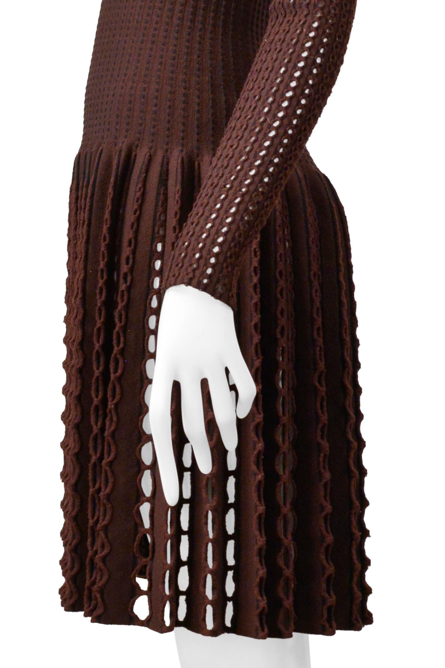 Azzedine Alaia - Vestito in maglia fantasia con taglio laser marrone in vendita 4