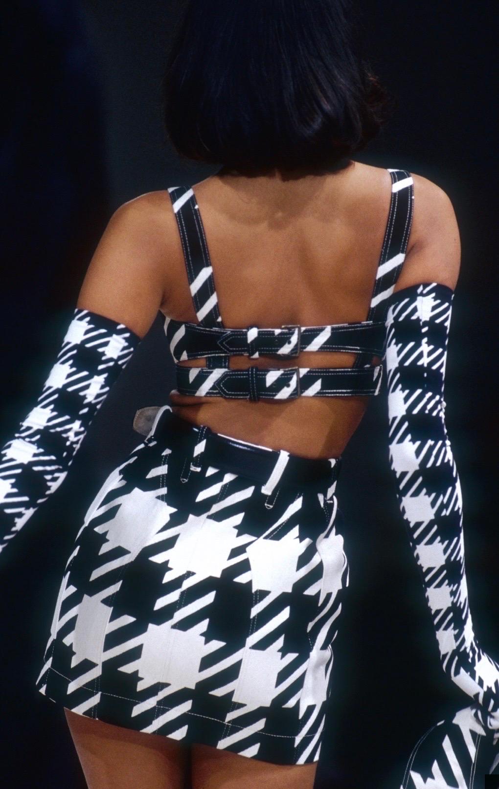 Noir Azzedine Alaia crop top corset bustier collection tati en vente