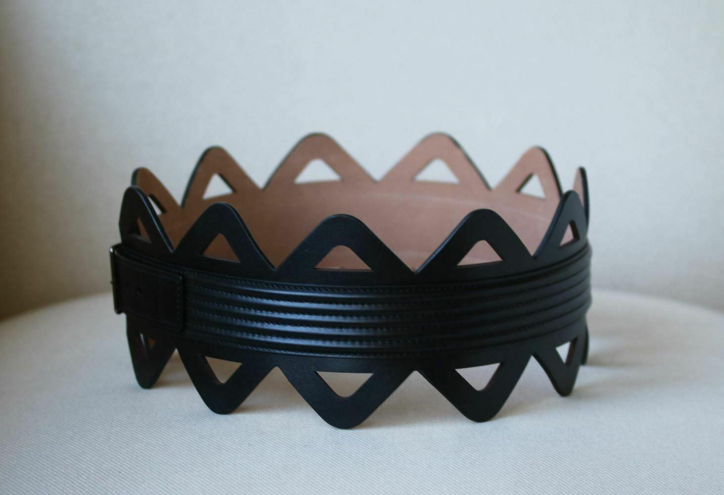 Azzedine Alaïa Cutout Leather Waist Belt In Excellent Condition In London, GB