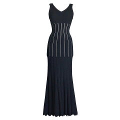 Azzedine Alaia Schwarzes Kleid in exquisiter Form und in voller Länge, 38 / 6 Neu