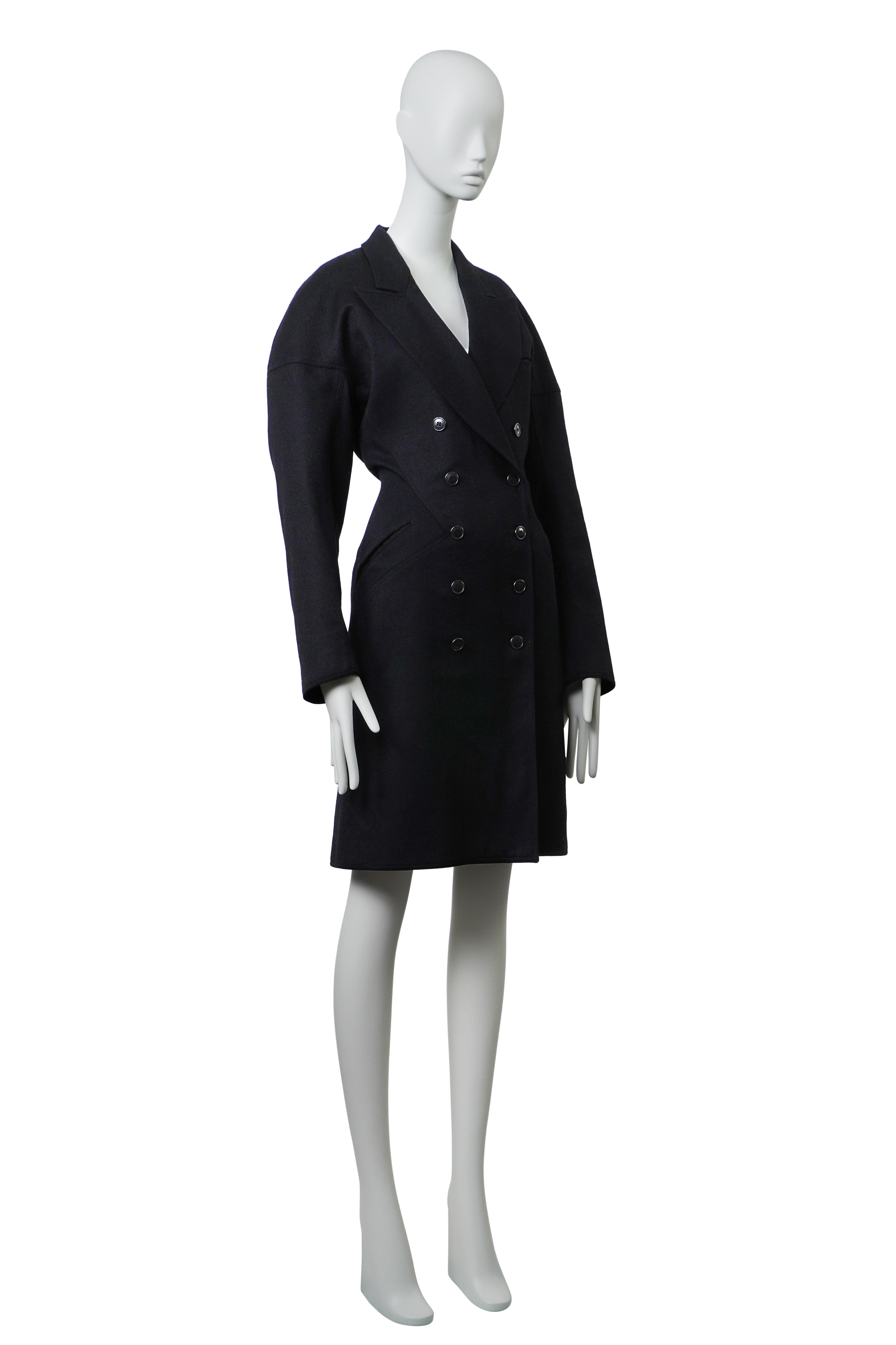 AZZEDINE ALAÏA A/I 1986 Raro Cappotto da Passerella FR42 in vendita 5