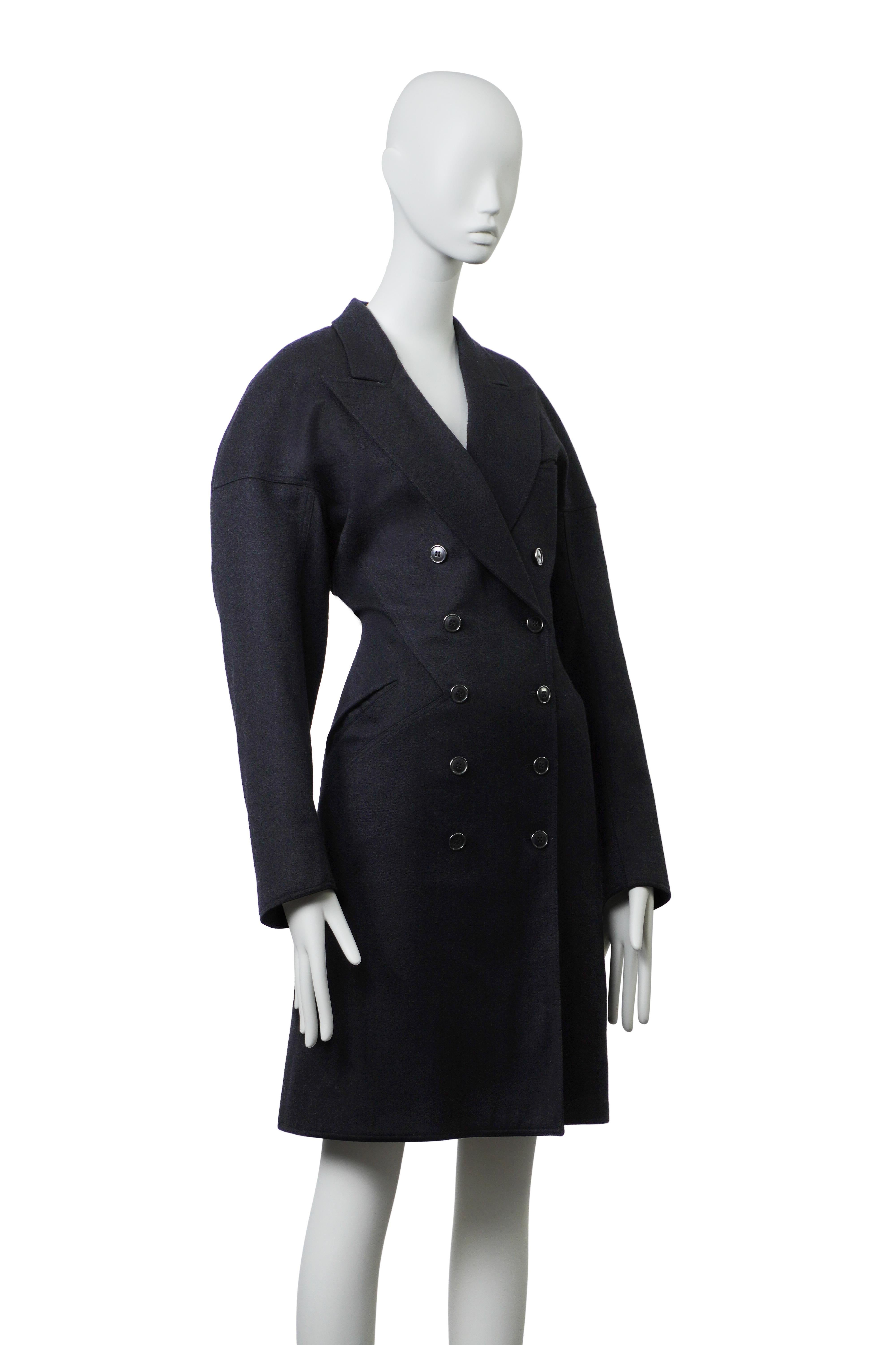 AZZEDINE ALAÏA A/I 1986 Raro Cappotto da Passerella FR42 in vendita 6