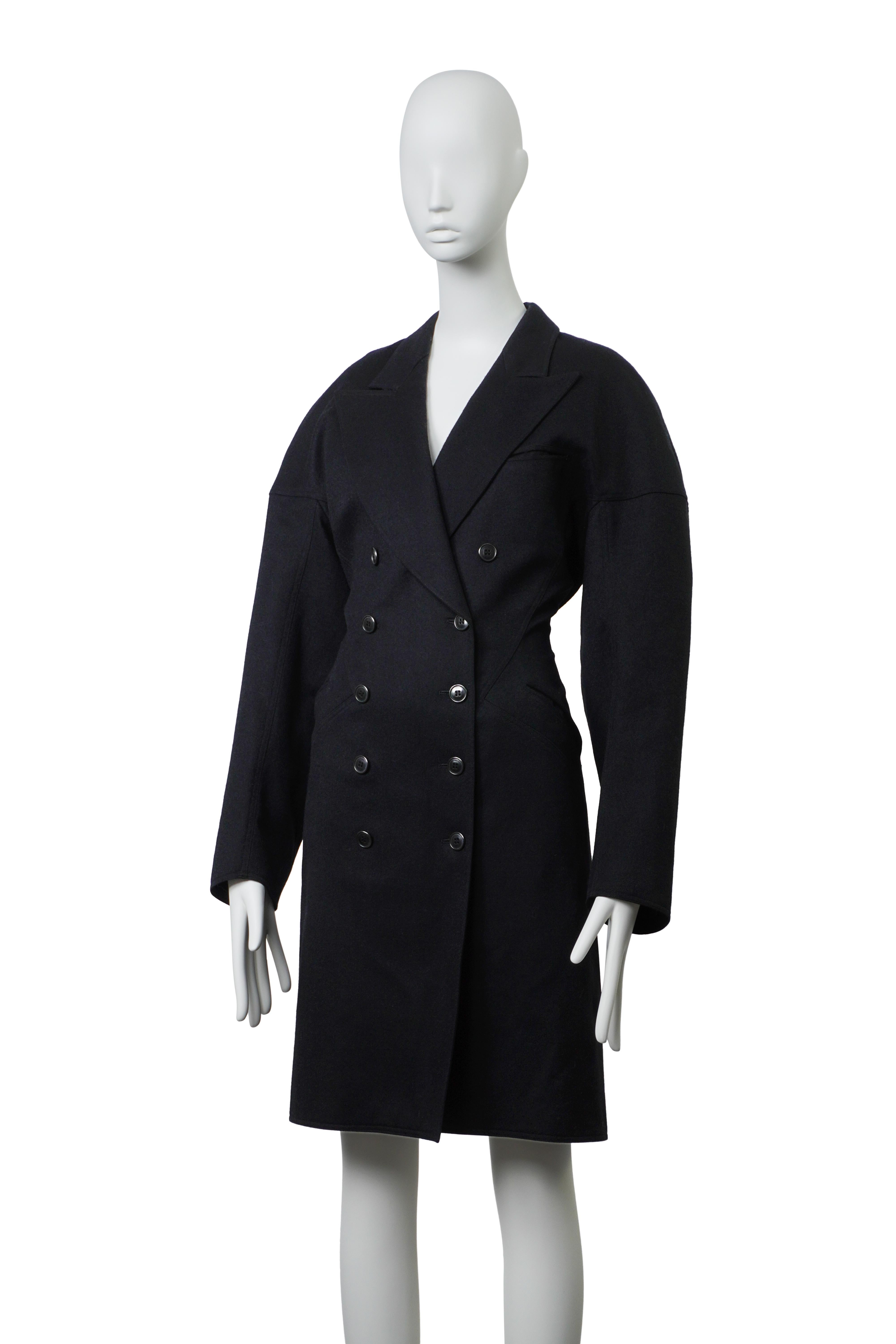 AZZEDINE ALAÏA A/I 1986 Raro Cappotto da Passerella FR42 In condizioni ottime in vendita a Berlin, BE