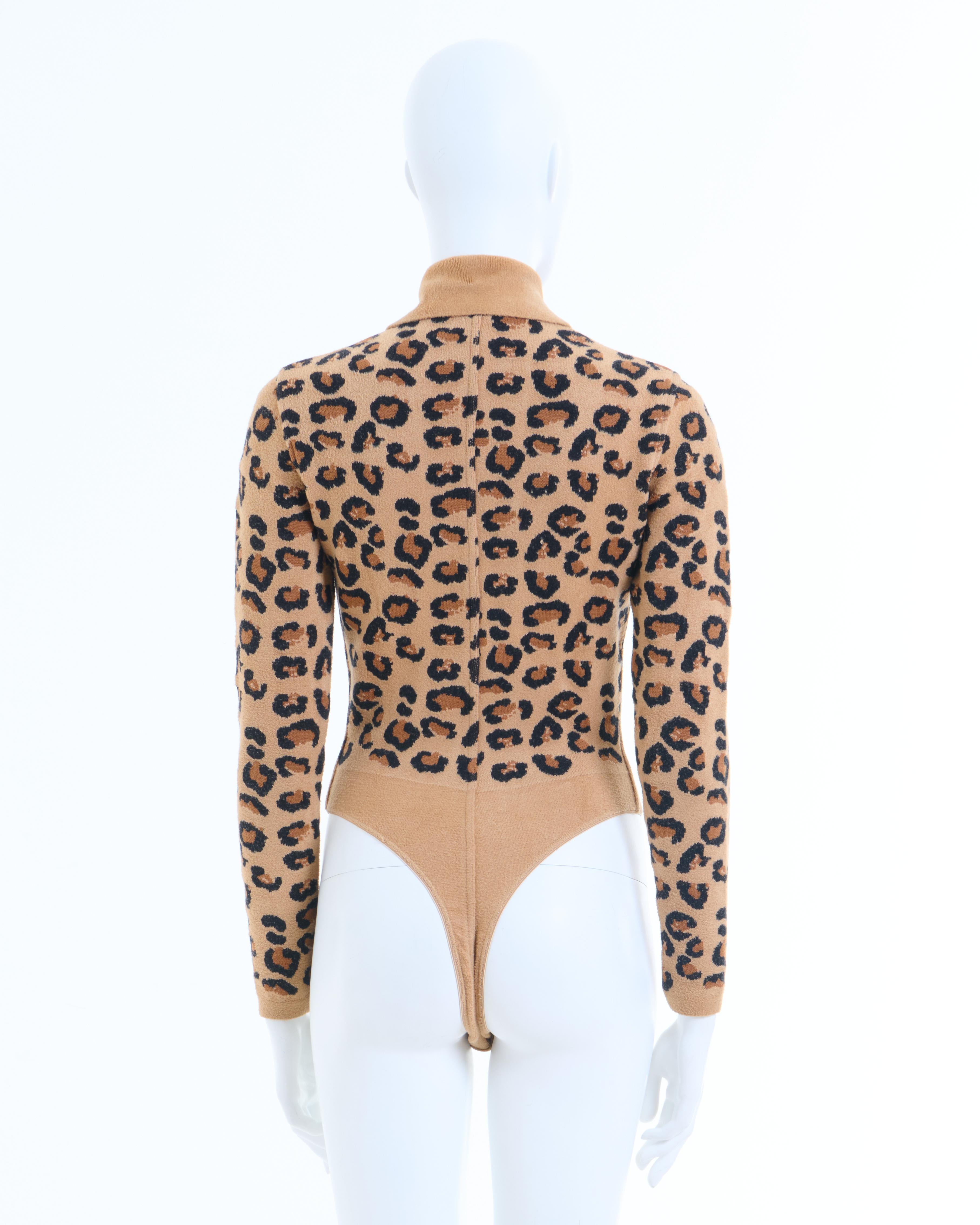 Azzedine Alaïa F/W 1991 Leopard wool knitted body and leggings set  For Sale 7