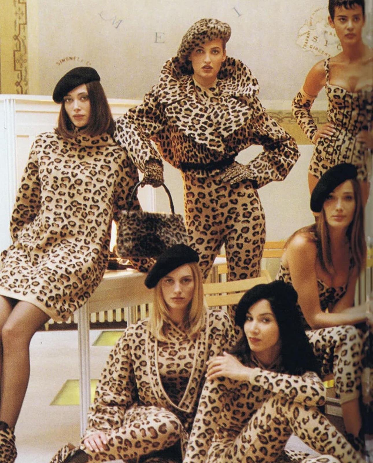 - Azzedine Alaïa archival iconic leopard wool two-piece set
- Sold by Skof.Archive 
- Fall-Winter 1991 
- Designed by Azzedine Alaïa
- Crafted from high-quality worsted wool, showcasing an allover leopard motif 
- Long-sleeve fitted body with