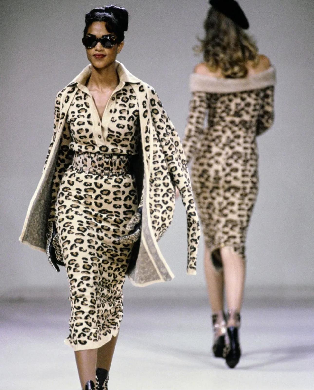 Azzedine Alaïa F/W 1991 - Ensemble body et leggings en maille de laine léopard Pour femmes en vente