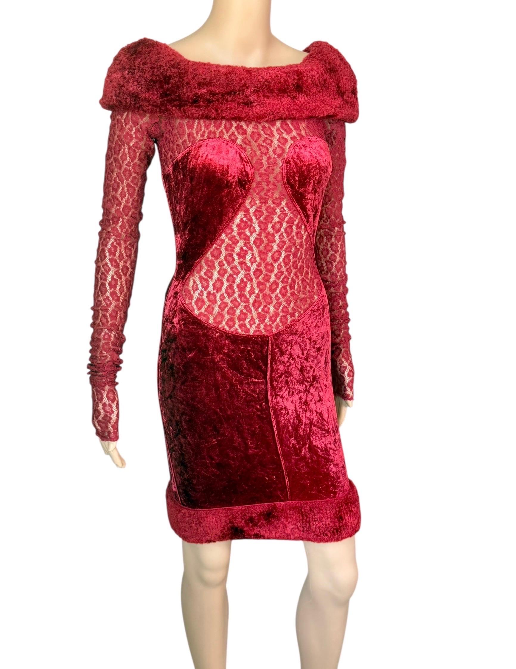 Azzedine Alaia F/W 1991 Laufsteg Schiere Spitze Samt Chenille Bustier-Minikleid

Größe: M (fällt klein aus)

