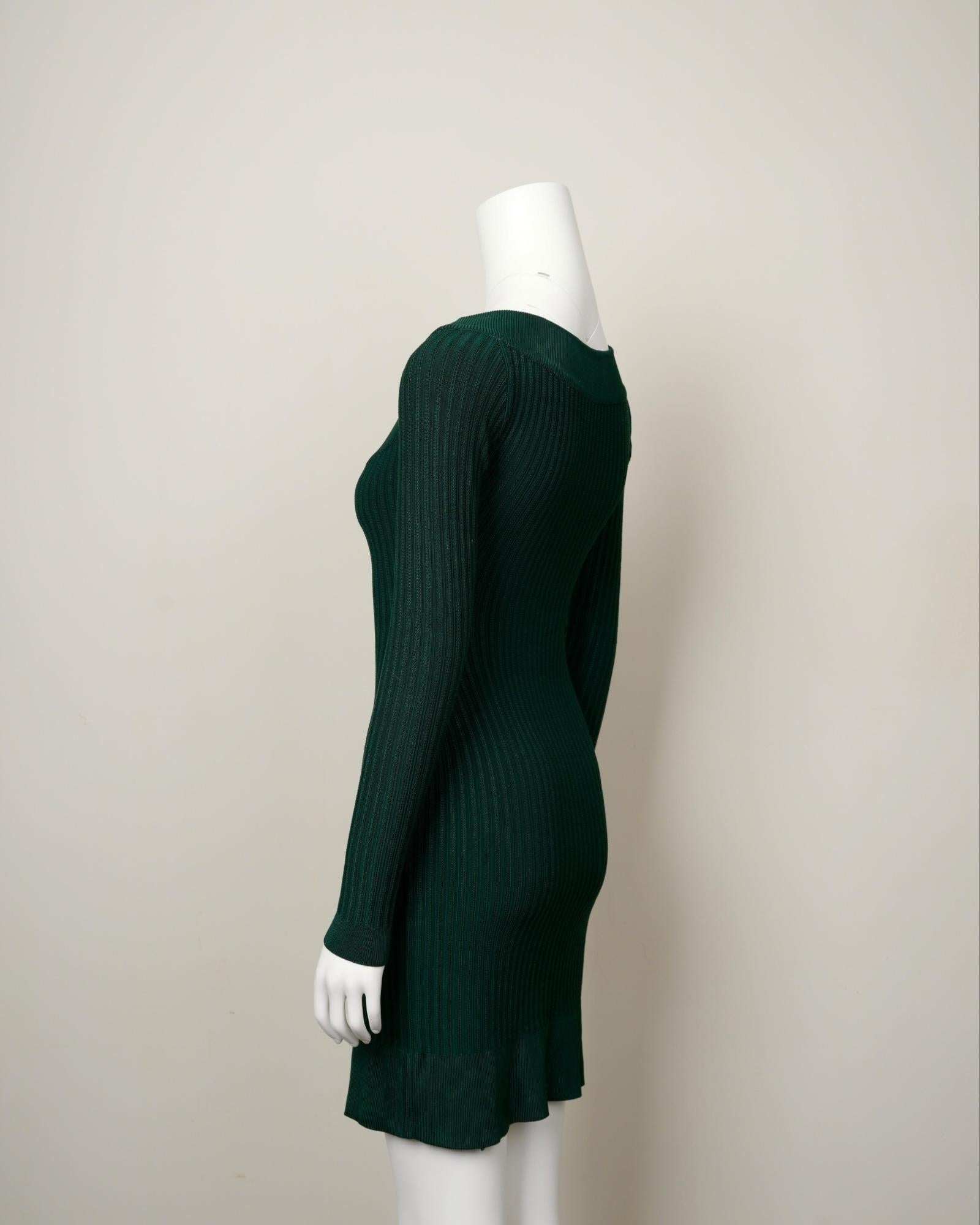 Azzedine Alaïa Fall 1990 Ribbed Knit Green Dress – Scoop Neck & Ruffled Hem In Good Condition For Sale In Hong Kong, HK