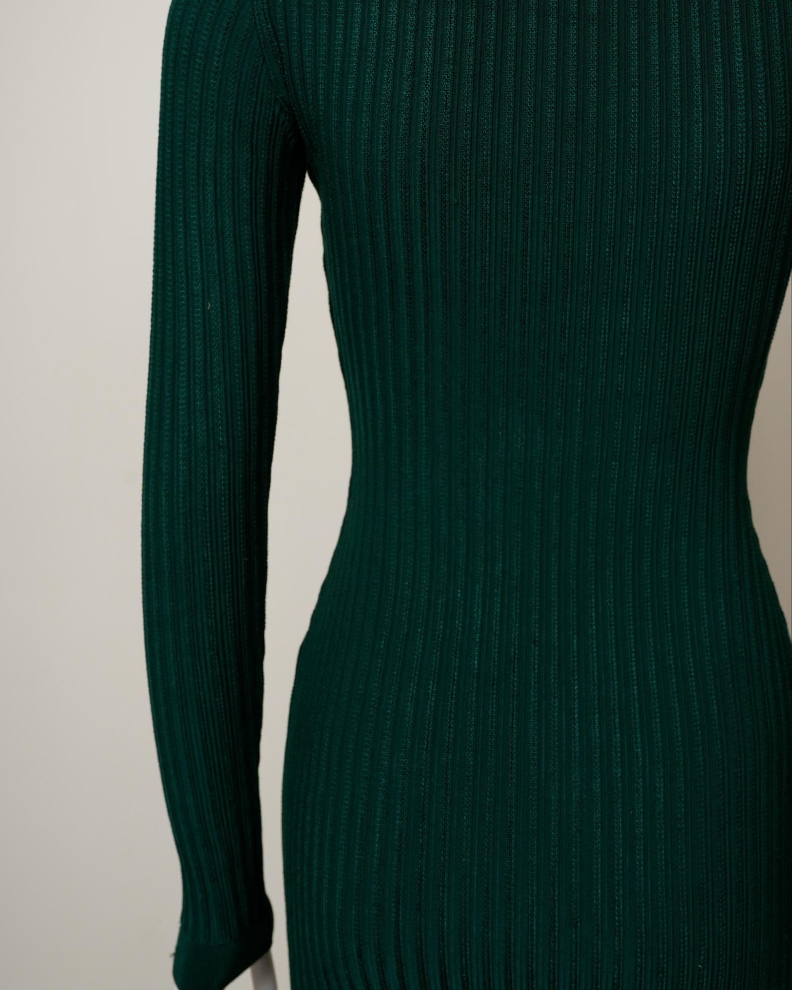 Azzedine Alaïa Fall 1990 Ribbed Knit Green Dress – Scoop Neck & Ruffled Hem For Sale 2