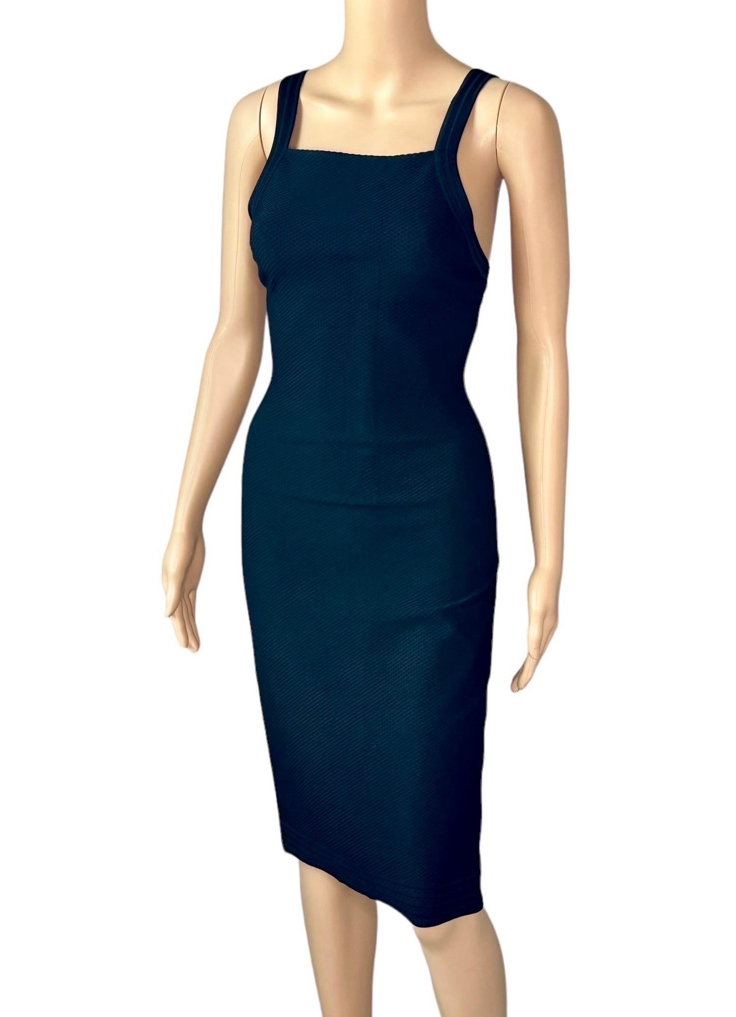 Azzedine Alaia Vestido Negro Ajustado con Espalda Abierta en Excelente Estado en Naples, FL