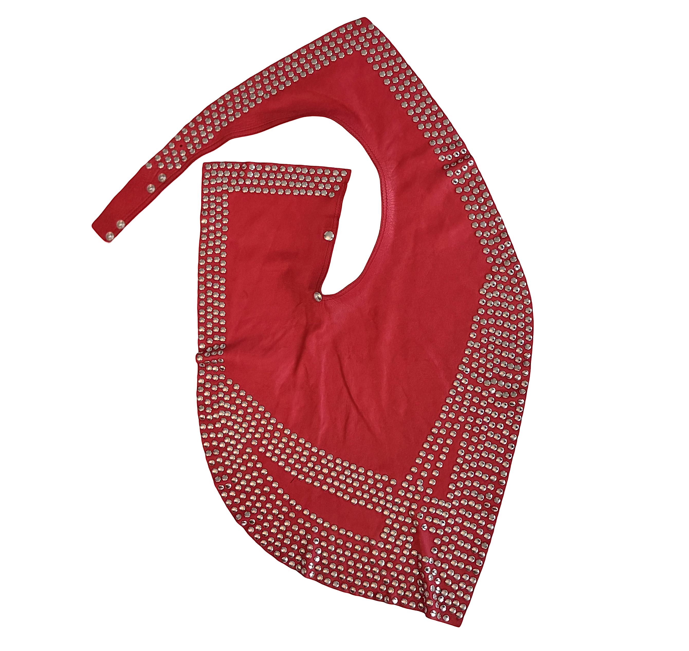 Azzedine Alaia documented red leather eyelet-embellished skirt belt, fw 1982 In Excellent Condition For Sale In Antwerpen, Vlaams Gewest