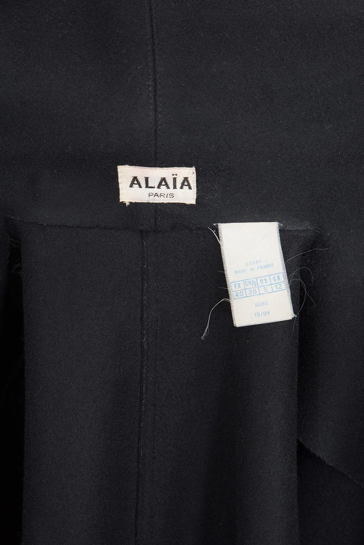 AZZEDINE ALAÏA FW 86 rare and iconic double breast woolen godet coat In Excellent Condition For Sale In Milano, MILANO