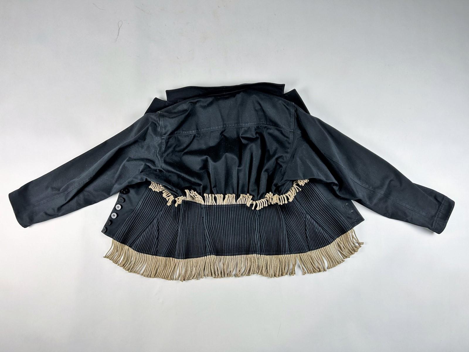 Azzedine Alaïa Haute Couture Jacke aus schwarzer Baumwolle und Zwirn - Frankreich CIRCA 198 im Angebot 10